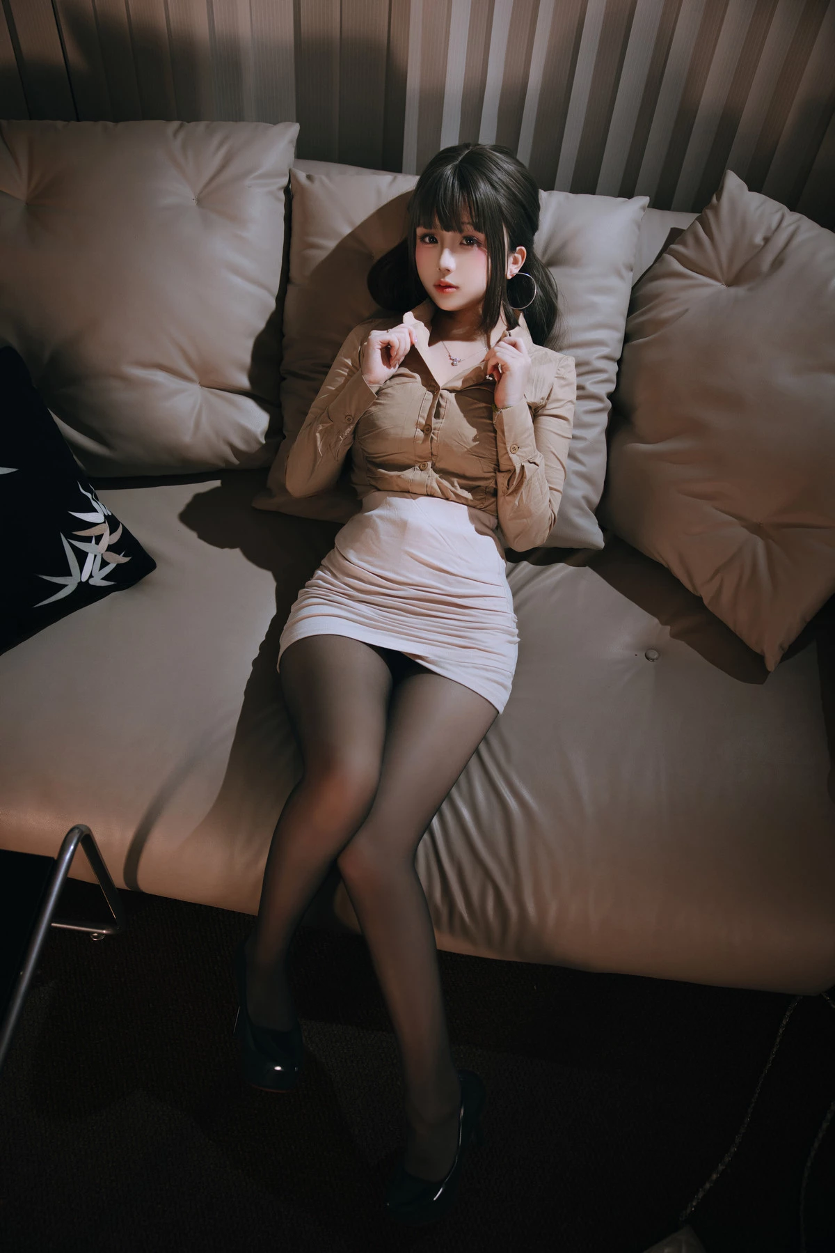 Xgyw.Org_Cosplay美女日奈娇醉酒的同事主题私房浴室性感黑色蕾丝内衣秀完美身材惹火诱惑写真190P