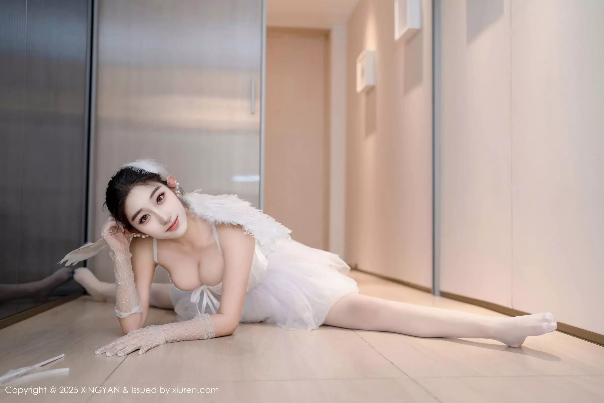 Xgyw.Org_[XINGYAN星颜社]VOL.324_模特星冉性感白色芭蕾吊带裙配白丝吊袜秀曼妙身姿诱惑写真78P