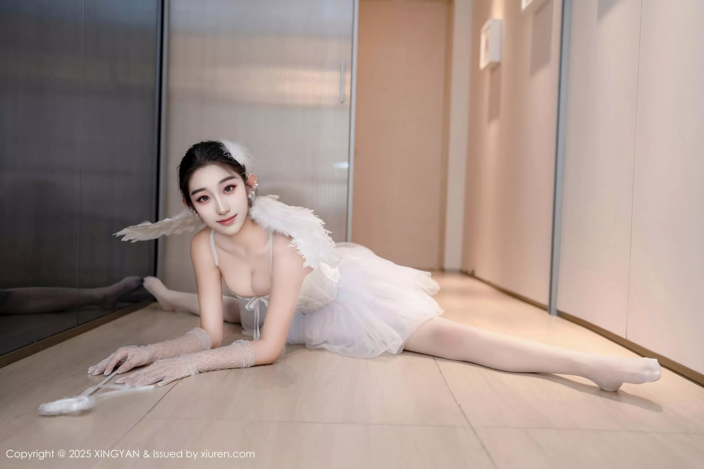 Xgyw.Org_[XINGYAN星颜社]VOL.324_模特星冉性感白色芭蕾吊带裙配白丝吊袜秀曼妙身姿诱惑写真78P