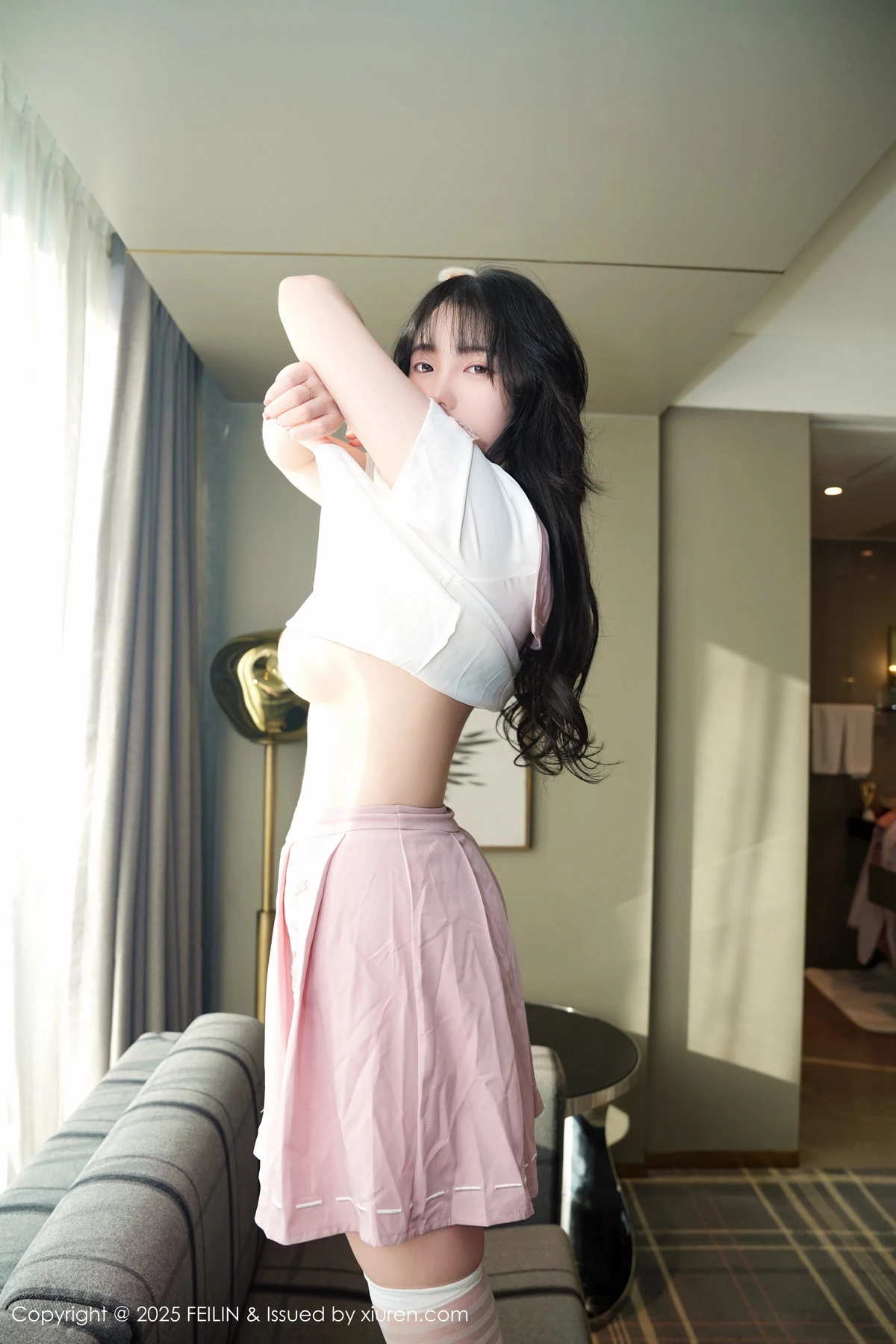 Xgyw.Org_[FeiLin嗲囡囡]VOL.503_模特软情性感粉色JK短裙配白色丝袜秀凹凸身材完美诱惑写真70P