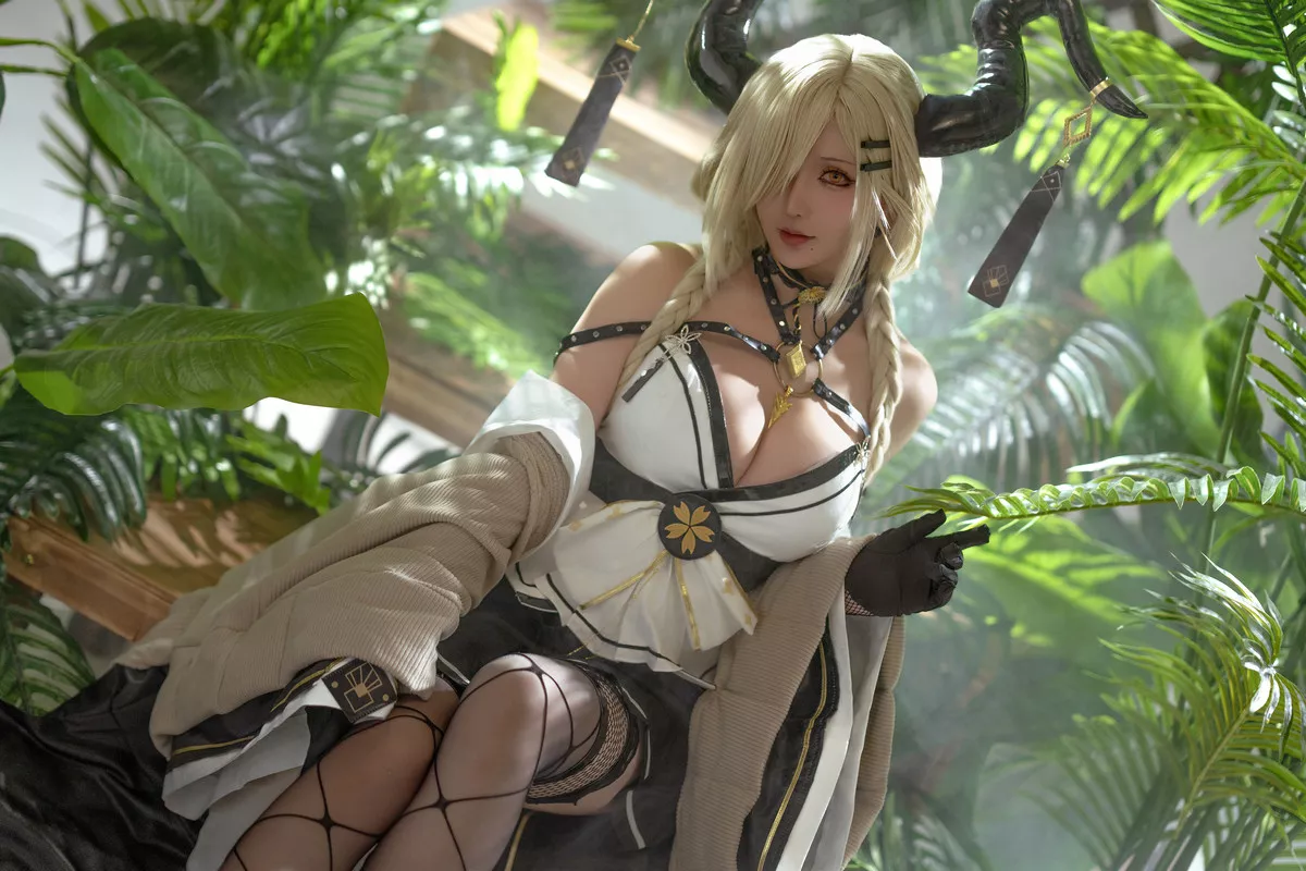 Xgyw.Org_Coser小姐姐星之迟迟2024万圣节尾张主题性感多套牛魔王套装服饰秀丰腴身材诱惑写真208P