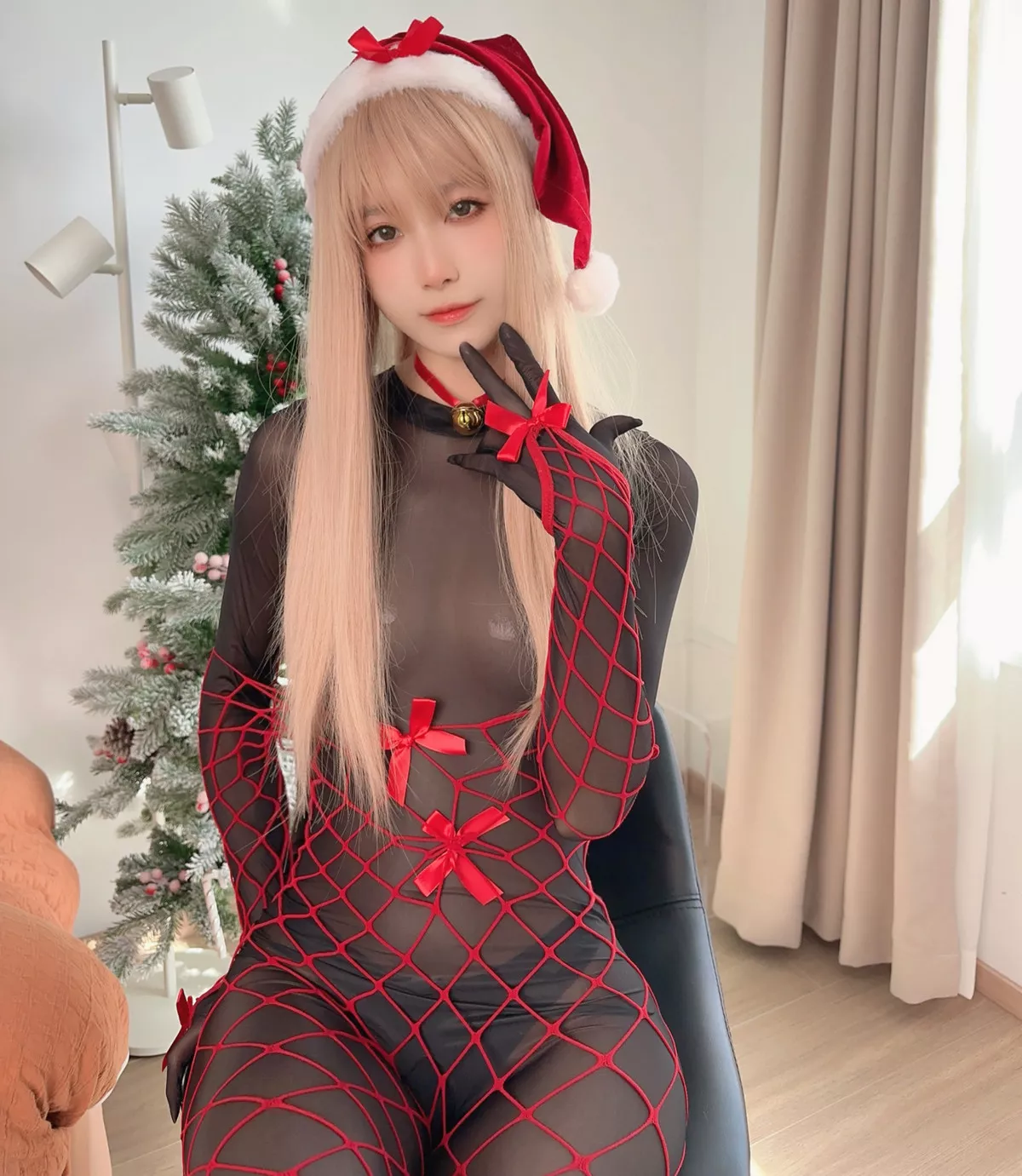 Xgyw.Org_Coser美女布丁大法Perohub-12月订阅主题私房性感6套服饰系列秀翘臀美腿诱惑写真130P