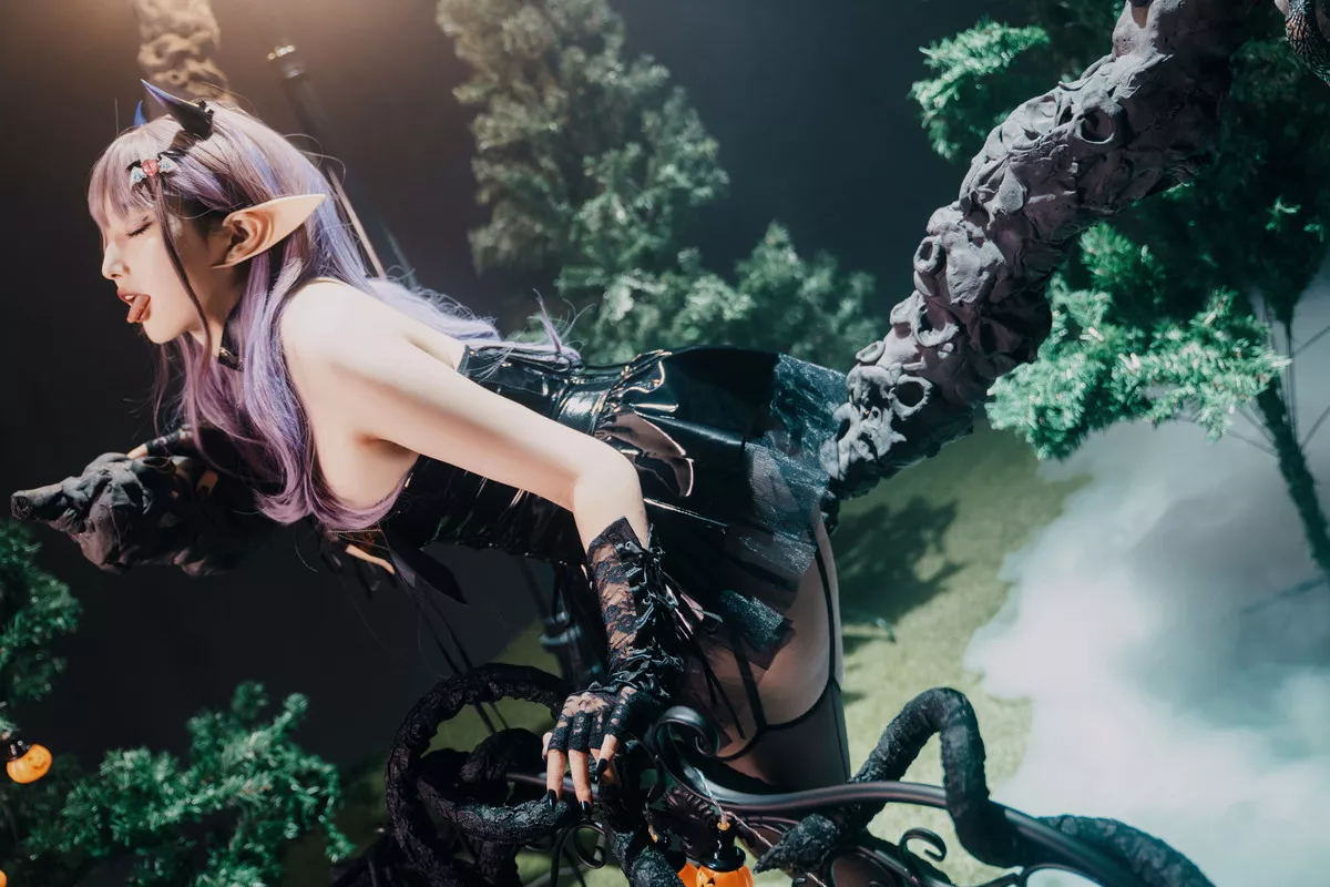 Xgyw.Org_网络美女Natsuko夏夏子万圣小魔女主题性感精灵装扮黑色皮质服饰配黑丝吊袜秀美腿诱惑写真52P