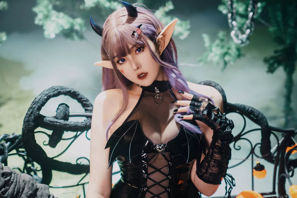 Xgyw.Org_网络美女Natsuko夏夏子万圣小魔女主题性感精灵装扮黑色皮质服饰配黑丝吊袜秀美腿诱惑写真52P