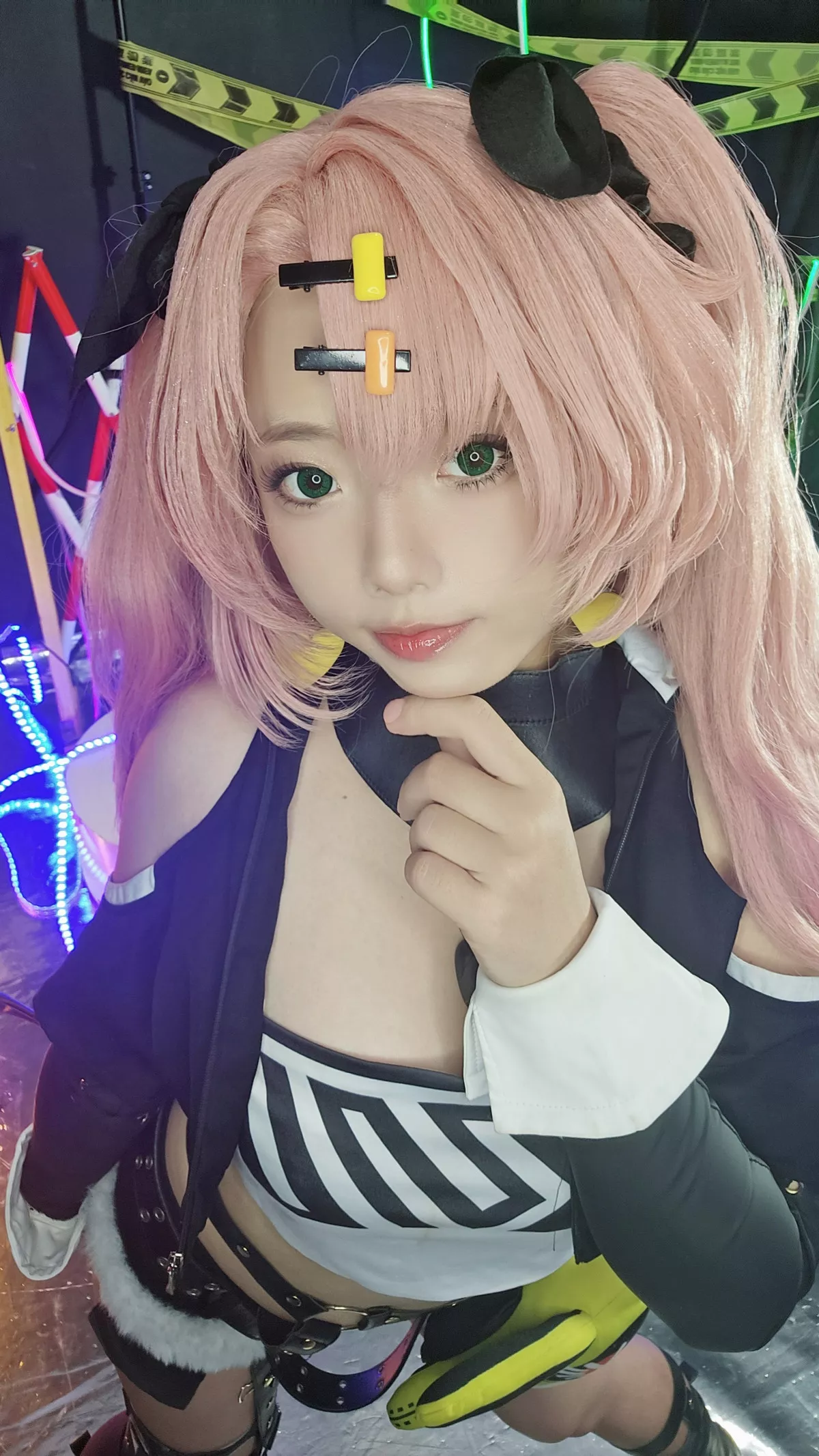 Xgyw.Org_越南小姐姐Messie Huang-Nicole主题性感黑色皮质情趣服饰露豪乳胶带遮点惹火诱惑写真88P
