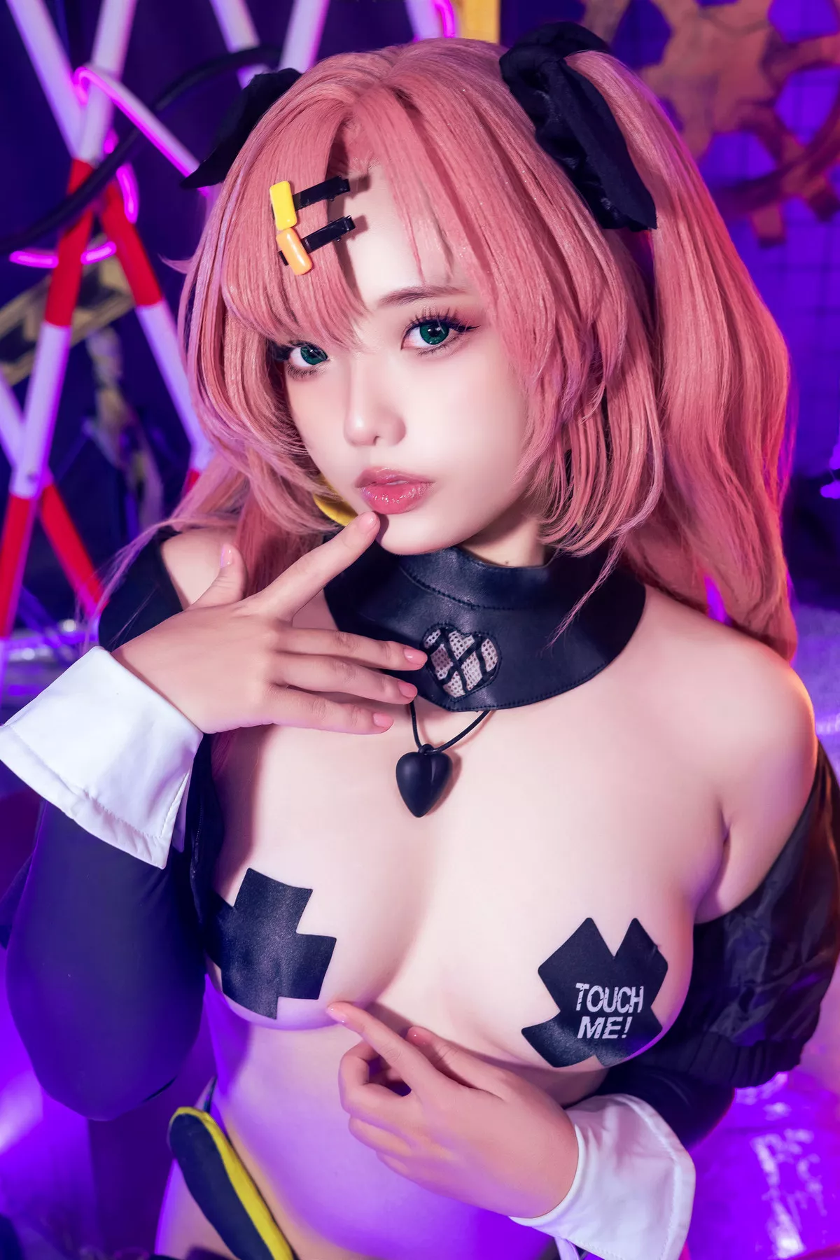 Xgyw.Org_越南小姐姐Messie Huang-Nicole主题性感黑色皮质情趣服饰露豪乳胶带遮点惹火诱惑写真88P