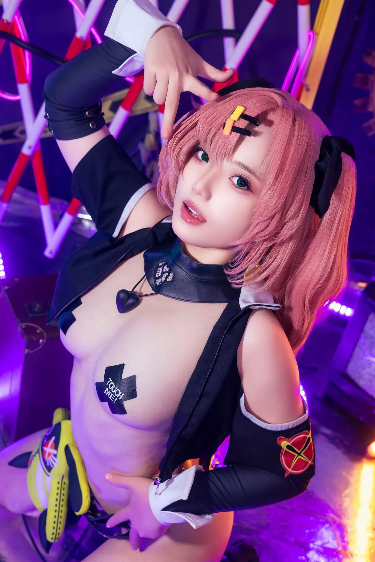 Xgyw.Org_越南小姐姐Messie Huang-Nicole主题性感黑色皮质情趣服饰露豪乳胶带遮点惹火诱惑写真88P