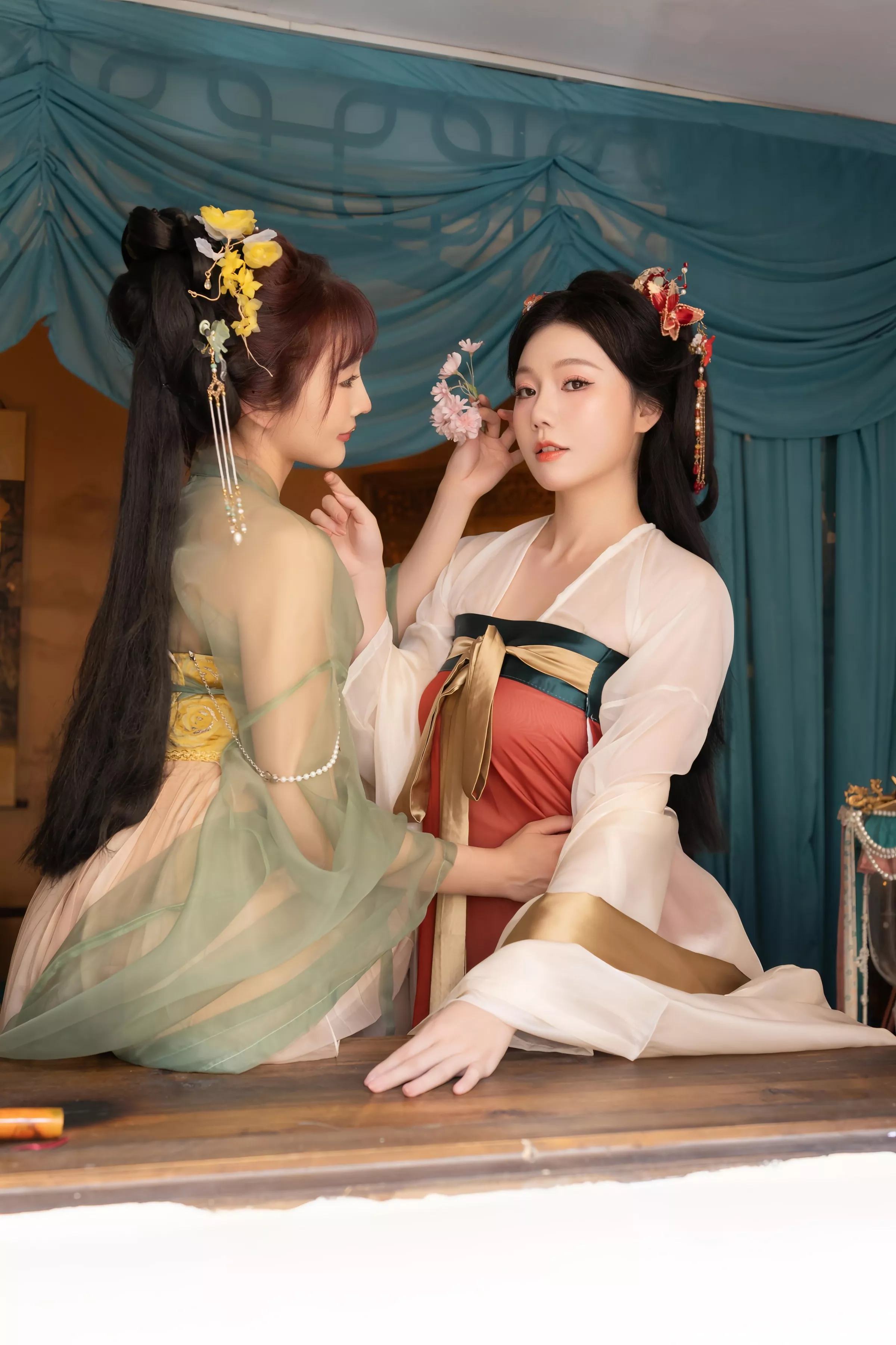 Xgyw.Org_XiuRen第10223期_模特合集女神陆萱萱＆安然anran激情互动薄纱古装撩人诱惑写真80P