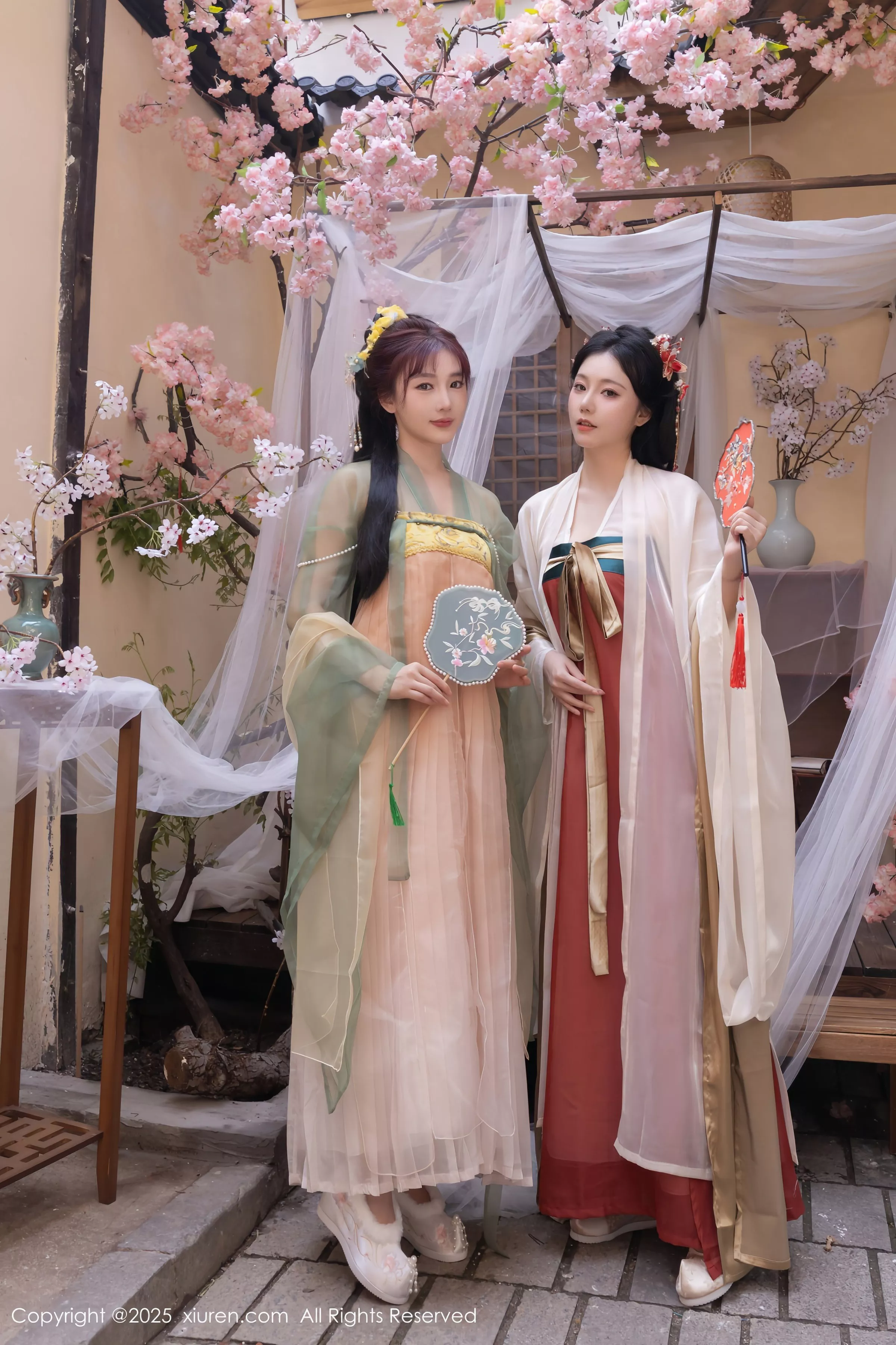 Xgyw.Org_XiuRen第10223期_模特合集女神陆萱萱＆安然anran激情互动薄纱古装撩人诱惑写真80P