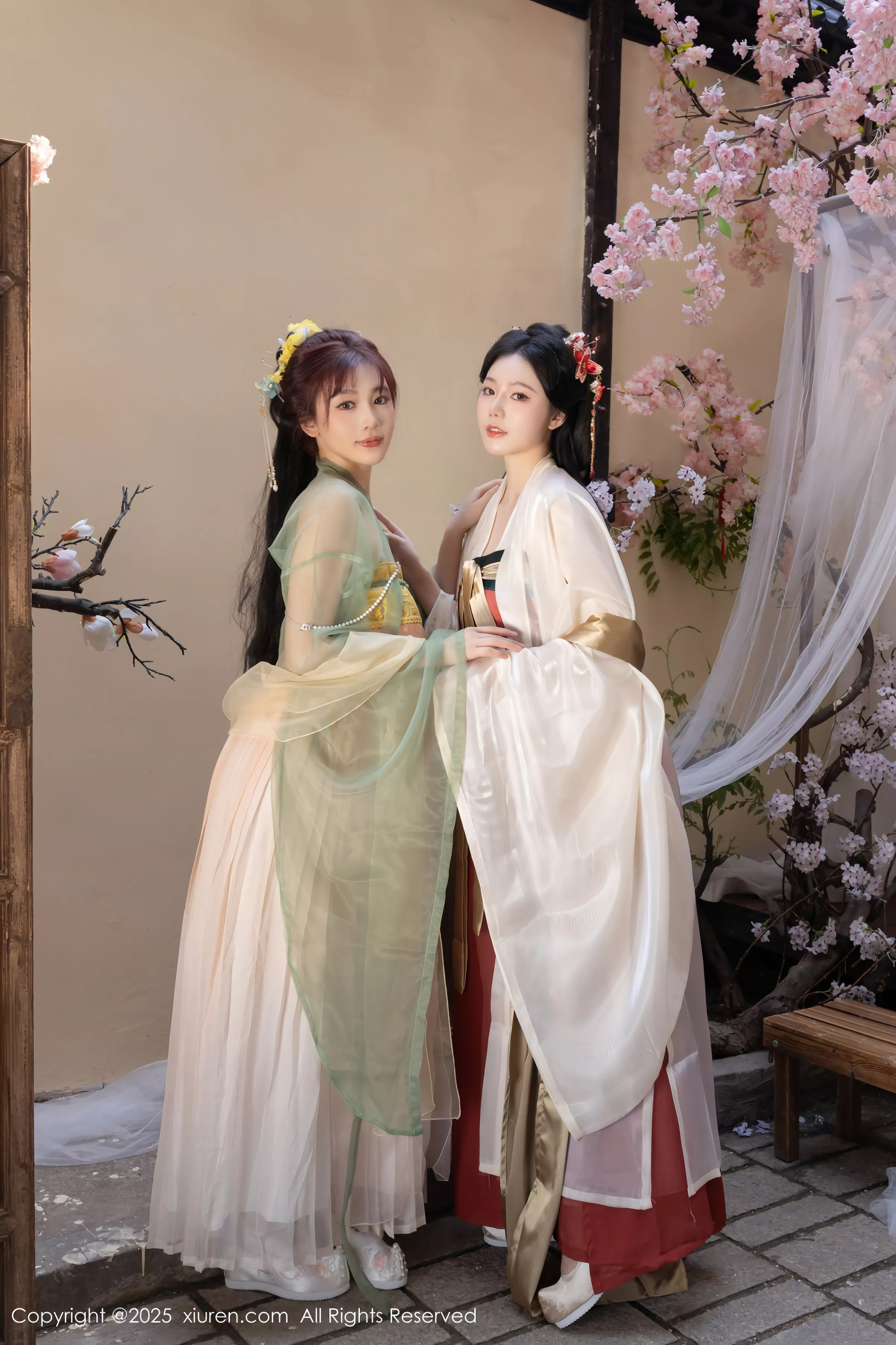 Xgyw.Org_XiuRen第10223期_模特合集女神陆萱萱＆安然anran激情互动薄纱古装撩人诱惑写真80P