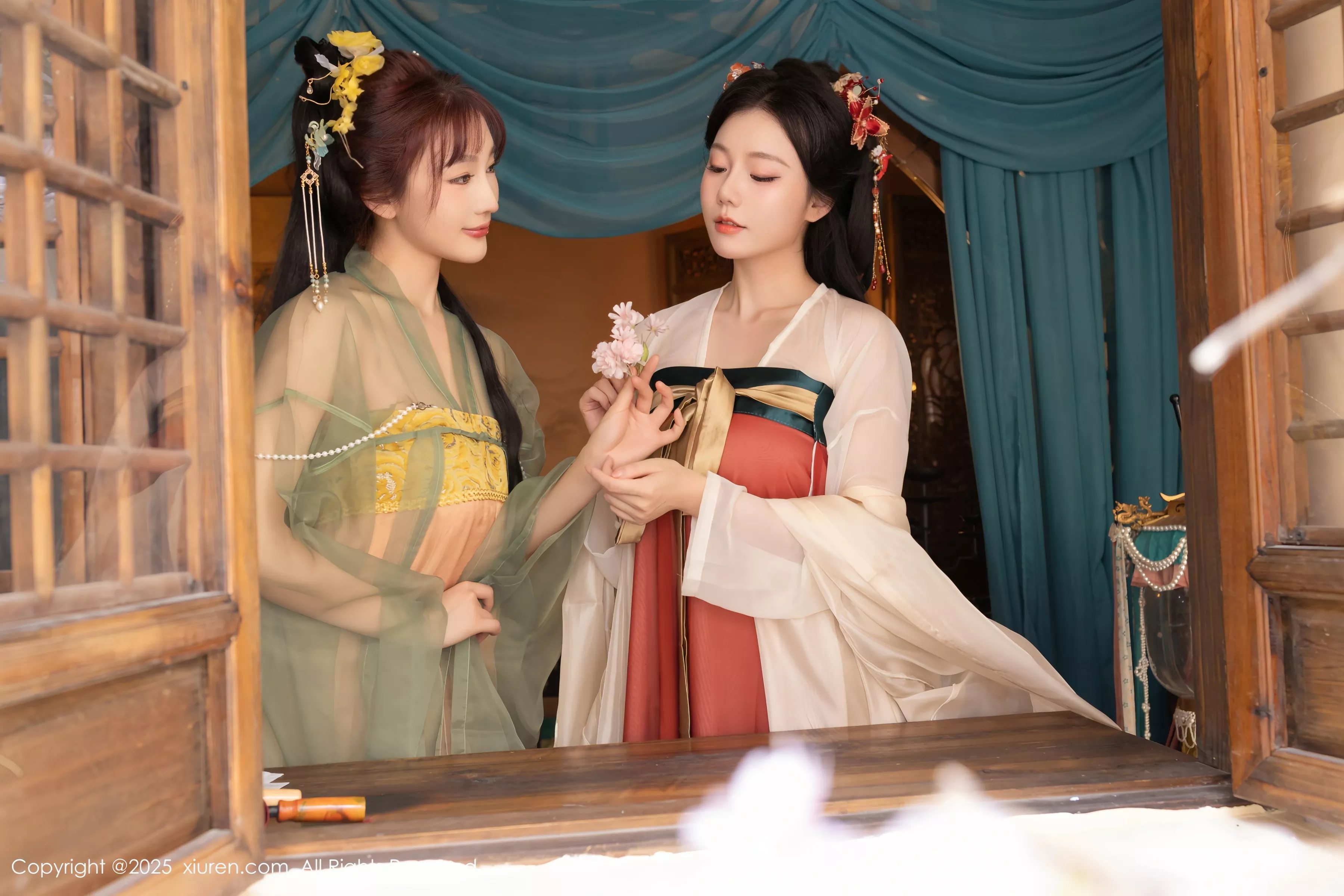 Xgyw.Org_XiuRen第10223期_模特合集女神陆萱萱＆安然anran激情互动薄纱古装撩人诱惑写真80P