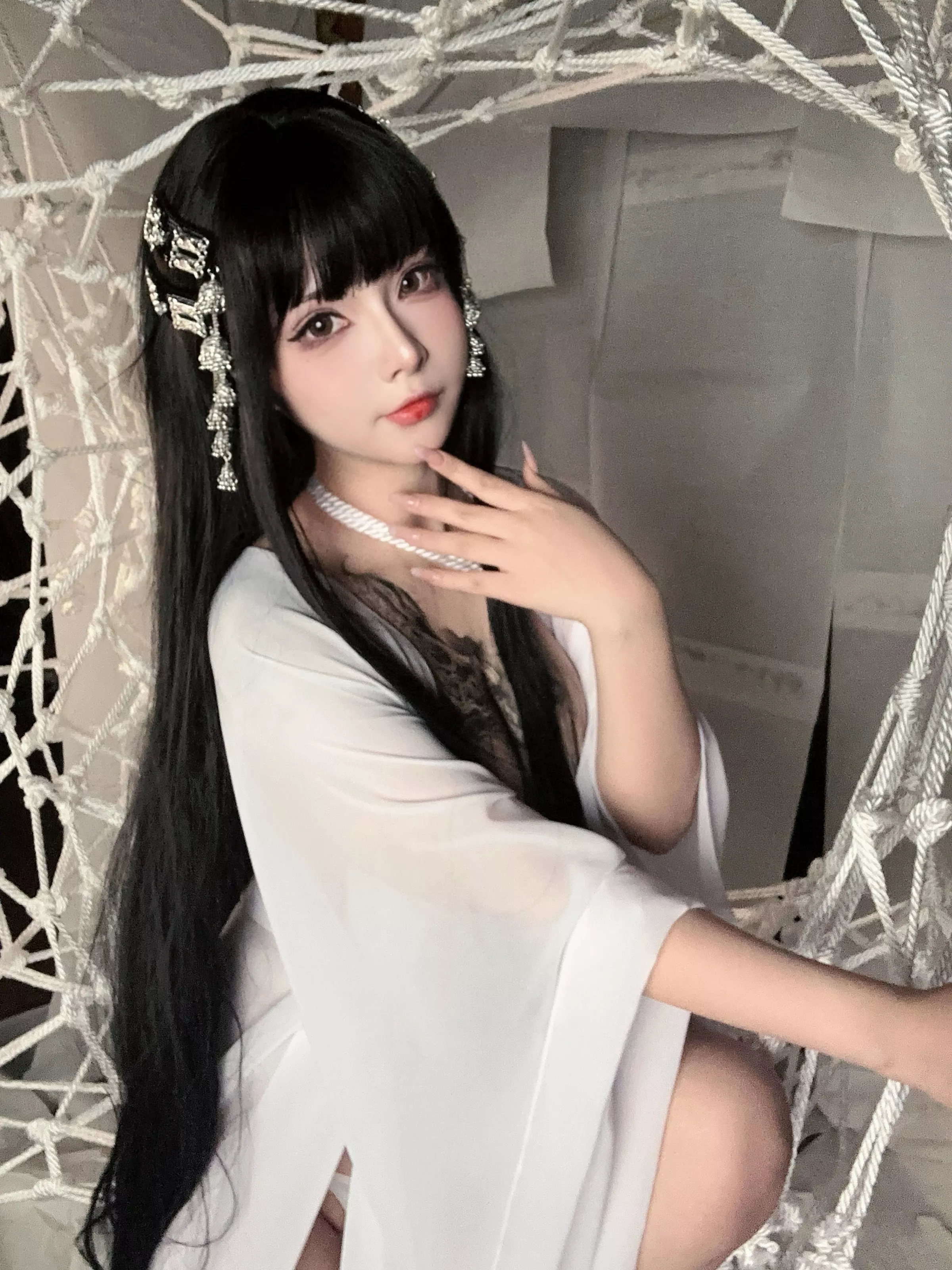 Xgyw.Org_网络美女yuuhui玉汇白龙吟主题私房性感白色薄纱服饰露傲人豪乳遮点秀惹火身材诱惑写真40P