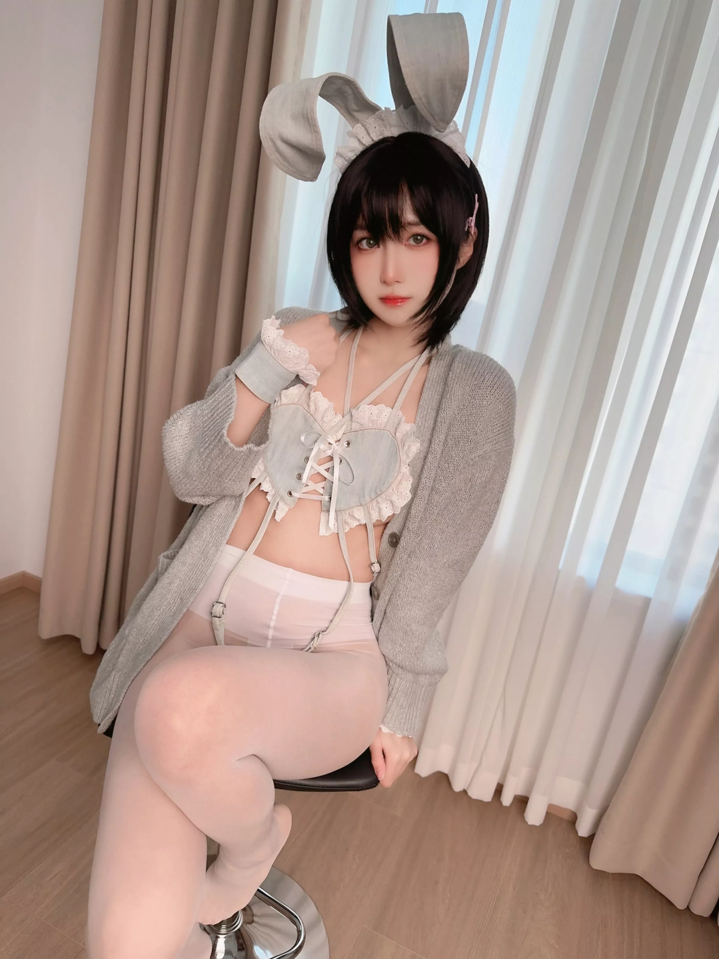 Xgyw.Org_Coser美女布丁大法牛仔硬糖兔主题性感兔女郎情趣牛仔服饰配白丝袜秀惹火身材诱惑写真98P