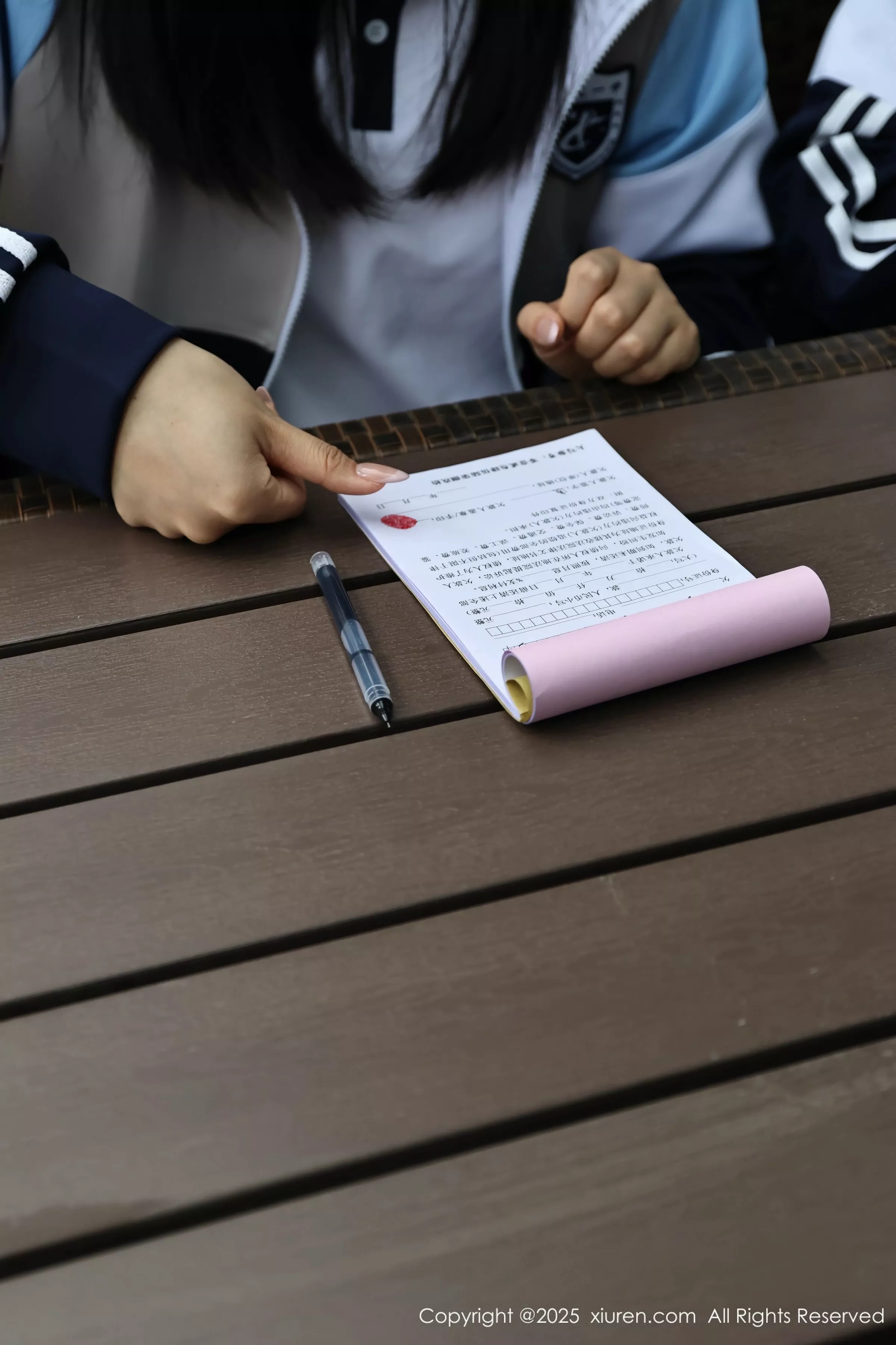 Xgyw.Org_XiuRen第10288期_模特合集美女小芭乐性感蓝色校服露白色内衣秀曼妙身姿诱惑写真73P