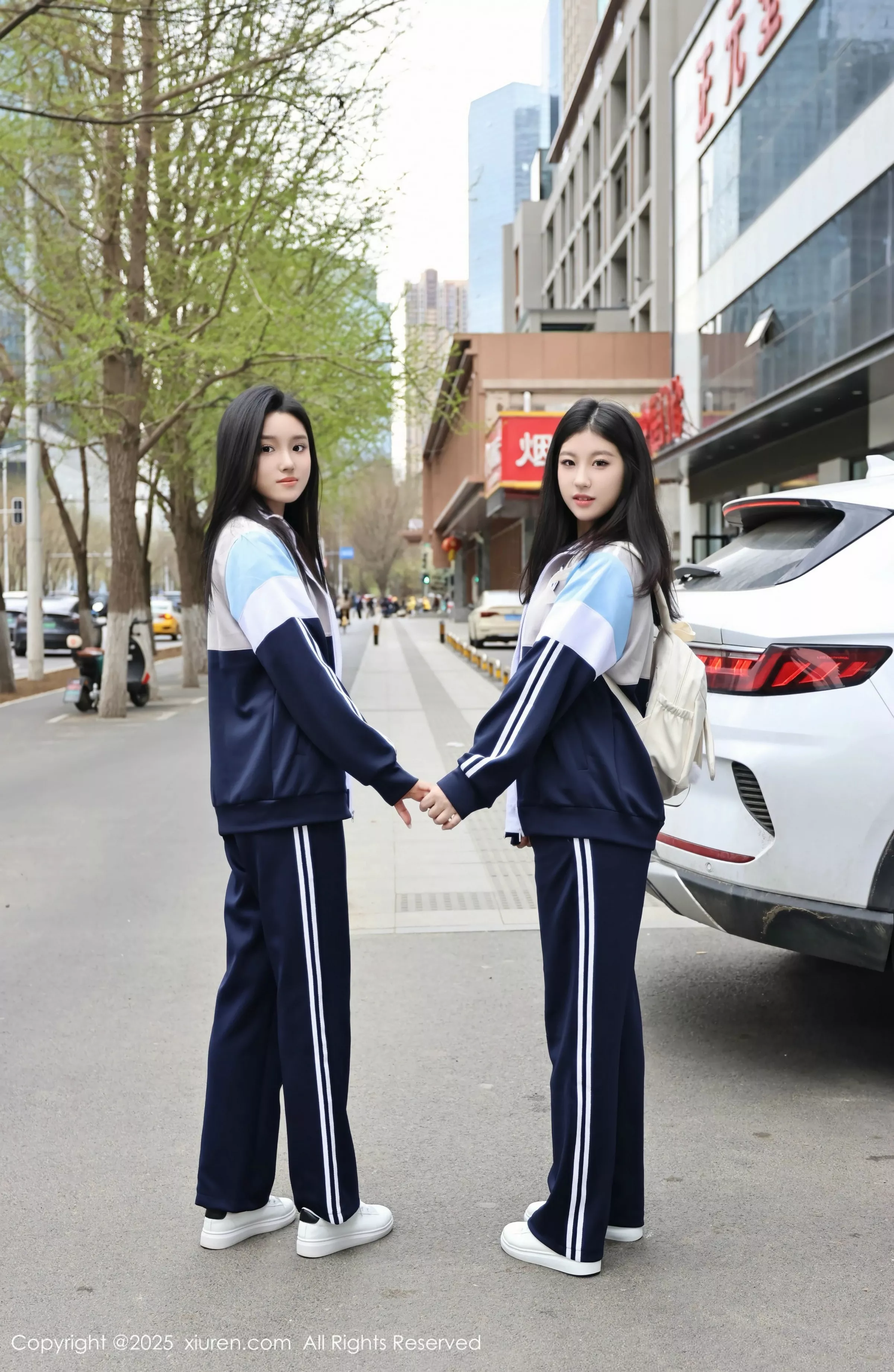 Xgyw.Org_XiuRen第10288期_模特合集美女小芭乐性感蓝色校服露白色内衣秀曼妙身姿诱惑写真73P
