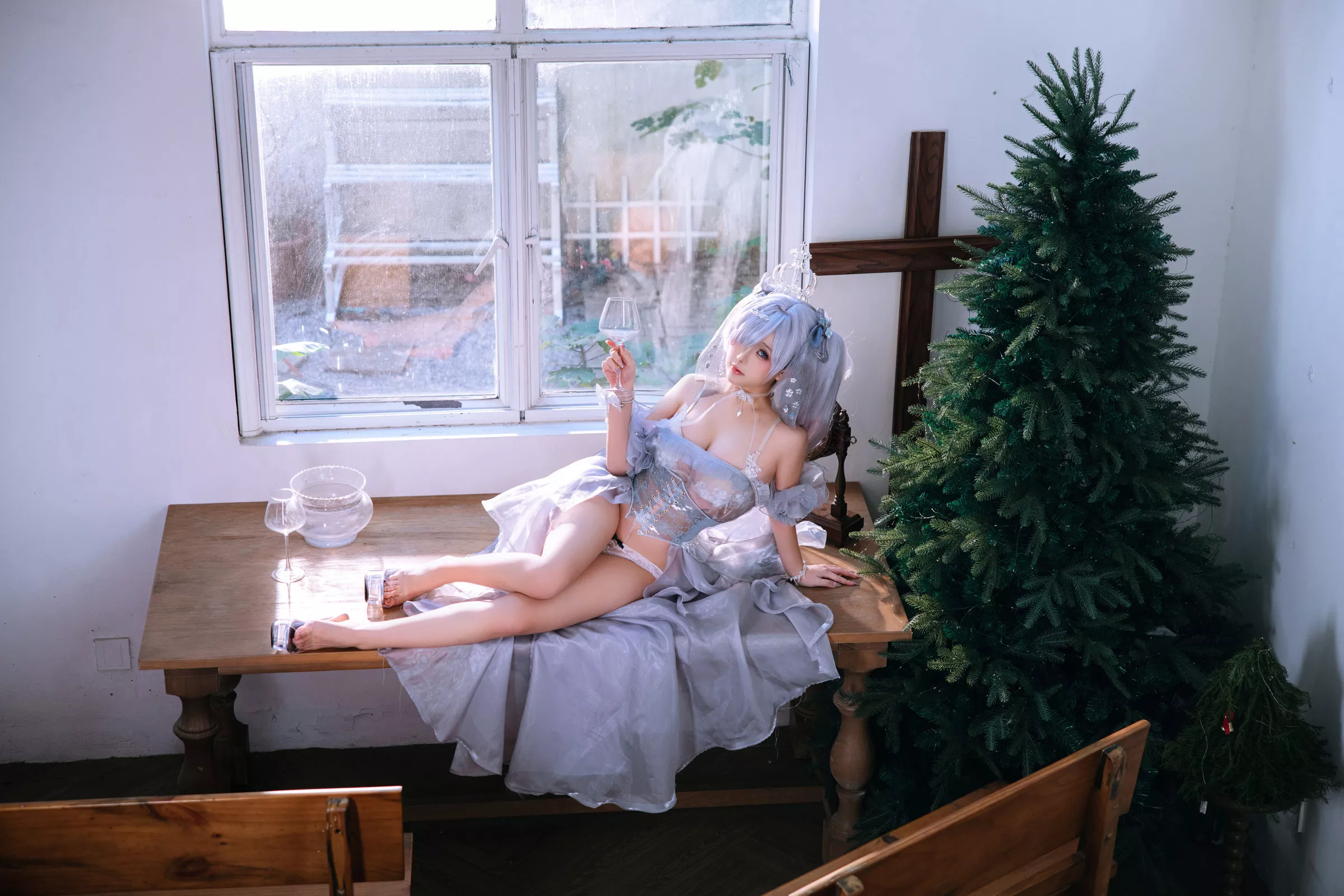 Xgyw.Org_Cosplay美女日奈娇灰姑娘主题性感灰色薄透婚纱露白色内衣秀惹火身材撩人诱惑写真42P