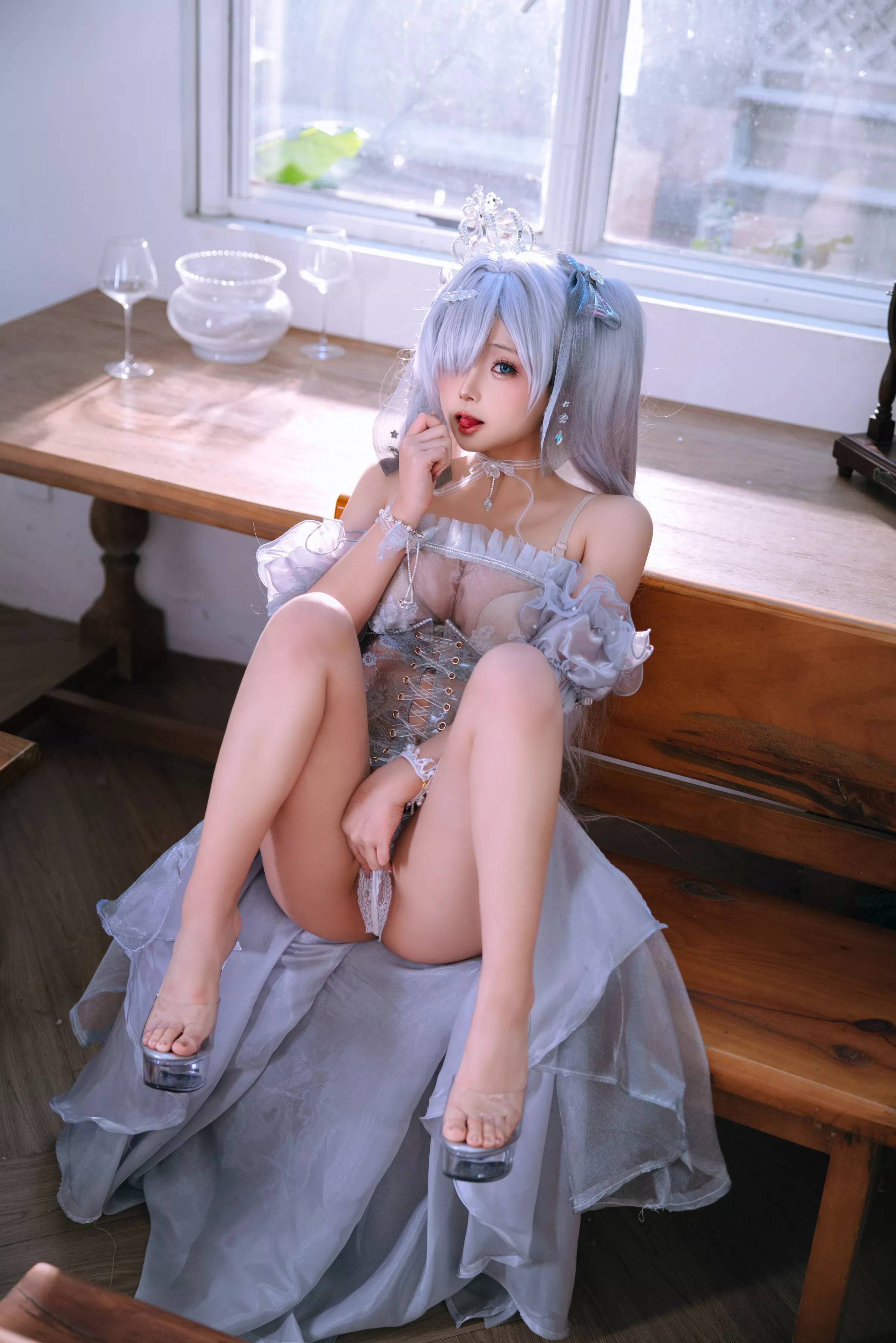 Xgyw.Org_Cosplay美女日奈娇灰姑娘主题性感灰色薄透婚纱露白色内衣秀惹火身材撩人诱惑写真42P