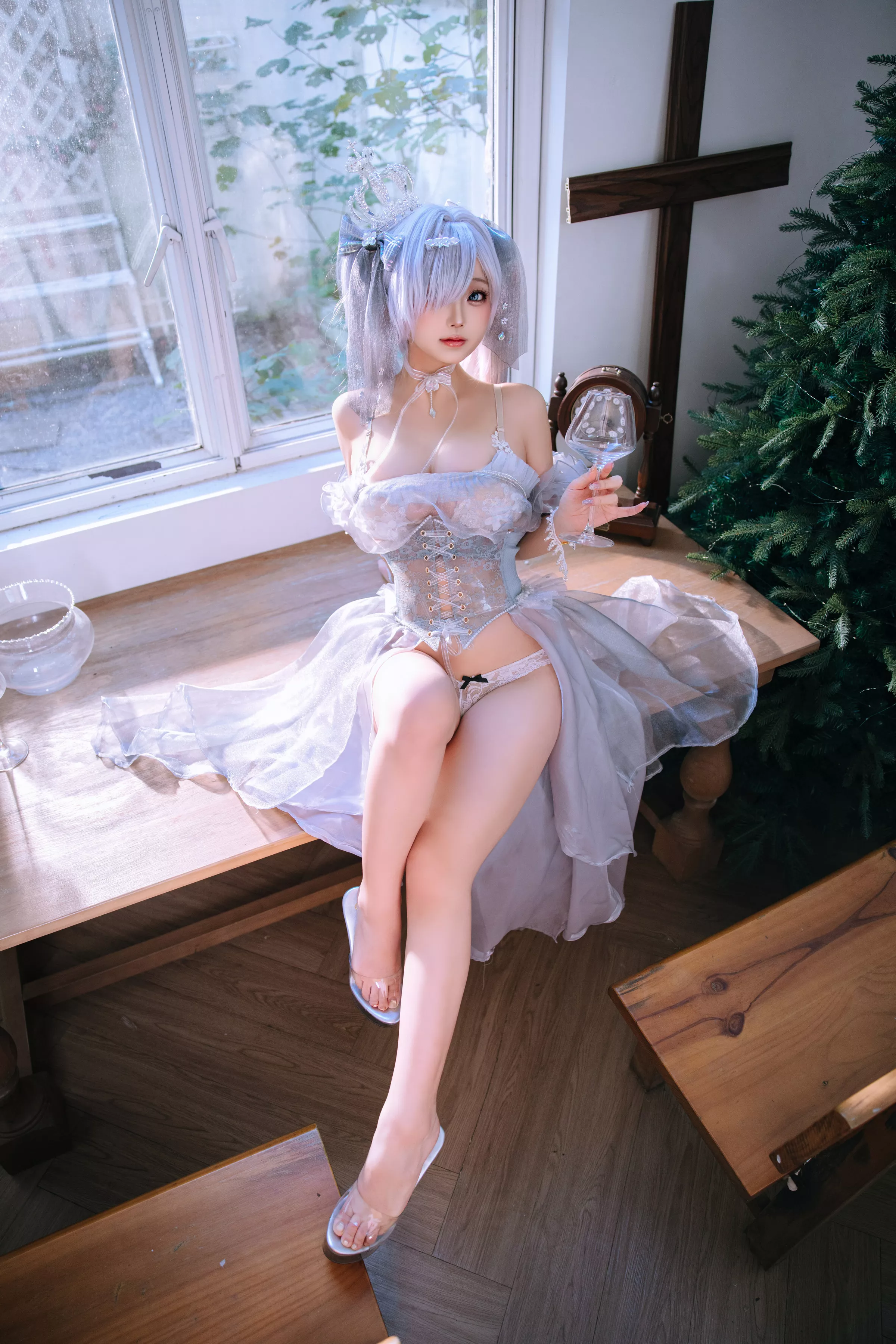 Xgyw.Org_Cosplay美女日奈娇灰姑娘主题性感灰色薄透婚纱露白色内衣秀惹火身材撩人诱惑写真42P