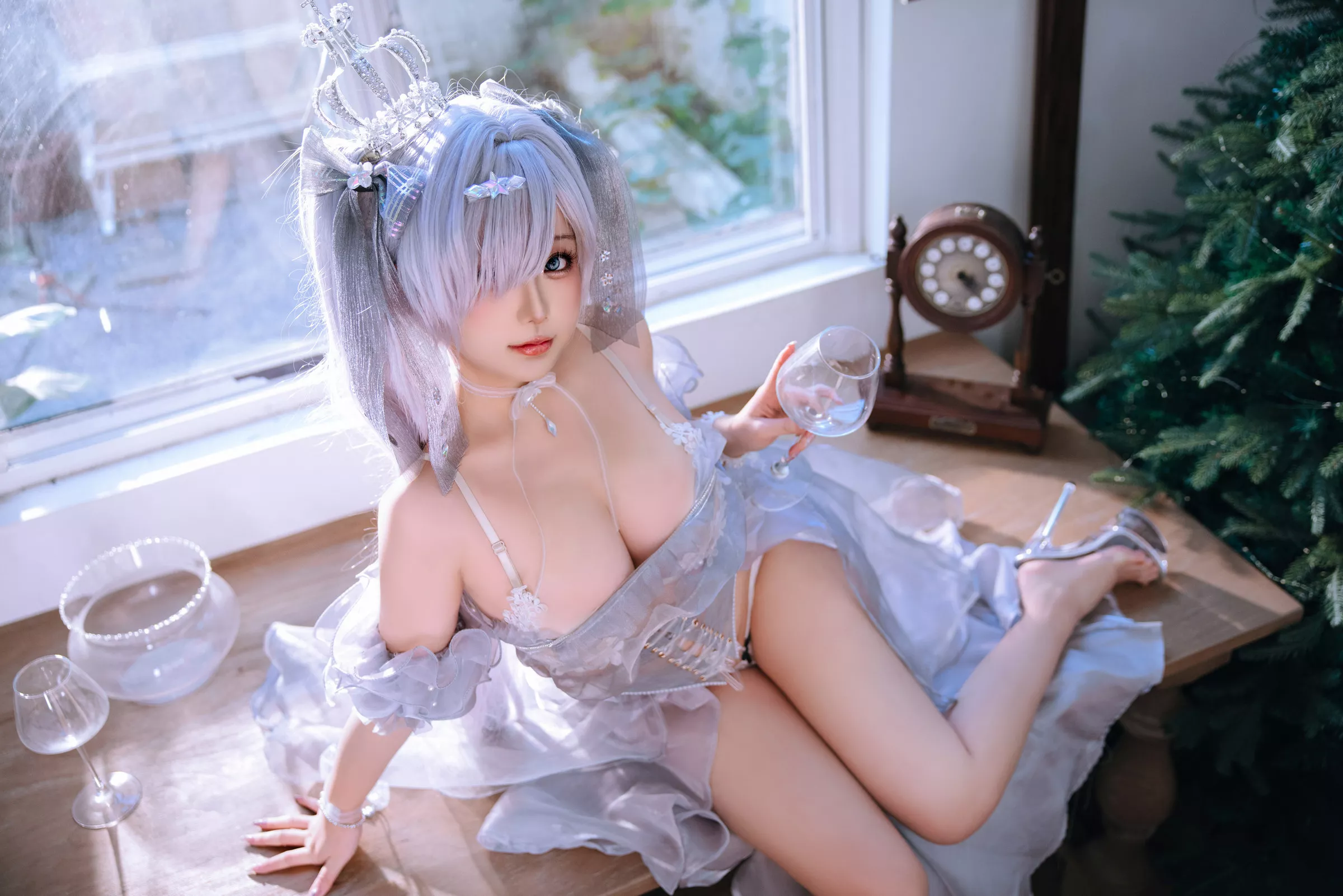 Xgyw.Org_Cosplay美女日奈娇灰姑娘主题性感灰色薄透婚纱露白色内衣秀惹火身材撩人诱惑写真42P