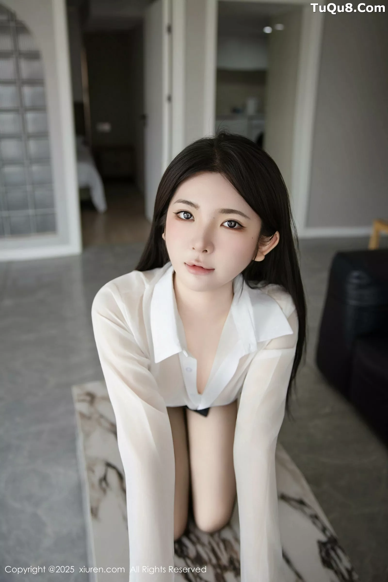 Xgyw.Org_XiuRen第10338期_新人模特童童Bunny性感OL服饰配超薄黑丝秀曼妙身材诱惑写真77P