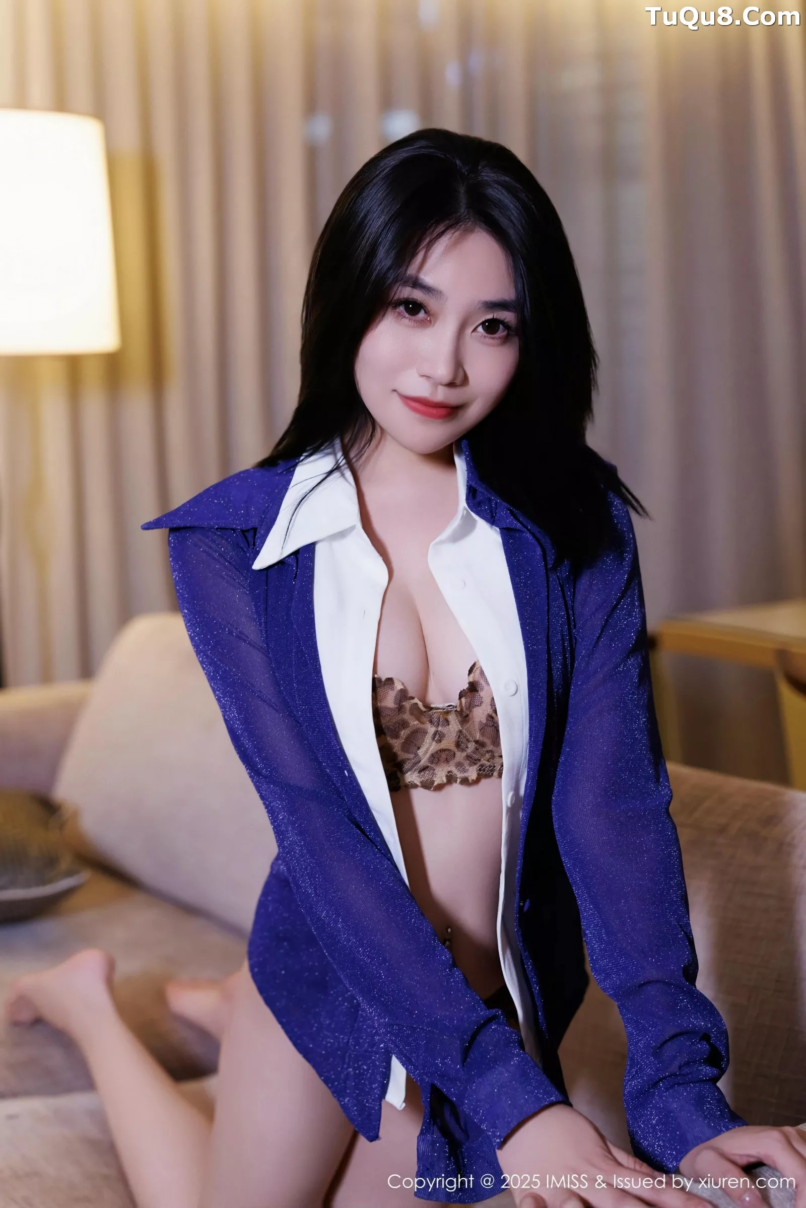 Xgyw.Org_[IMISS爱蜜社]Vol.792_女神许诺Sabrina蓝色衬衫露豹纹内衣配超薄肉丝秀美腿诱惑写真77P