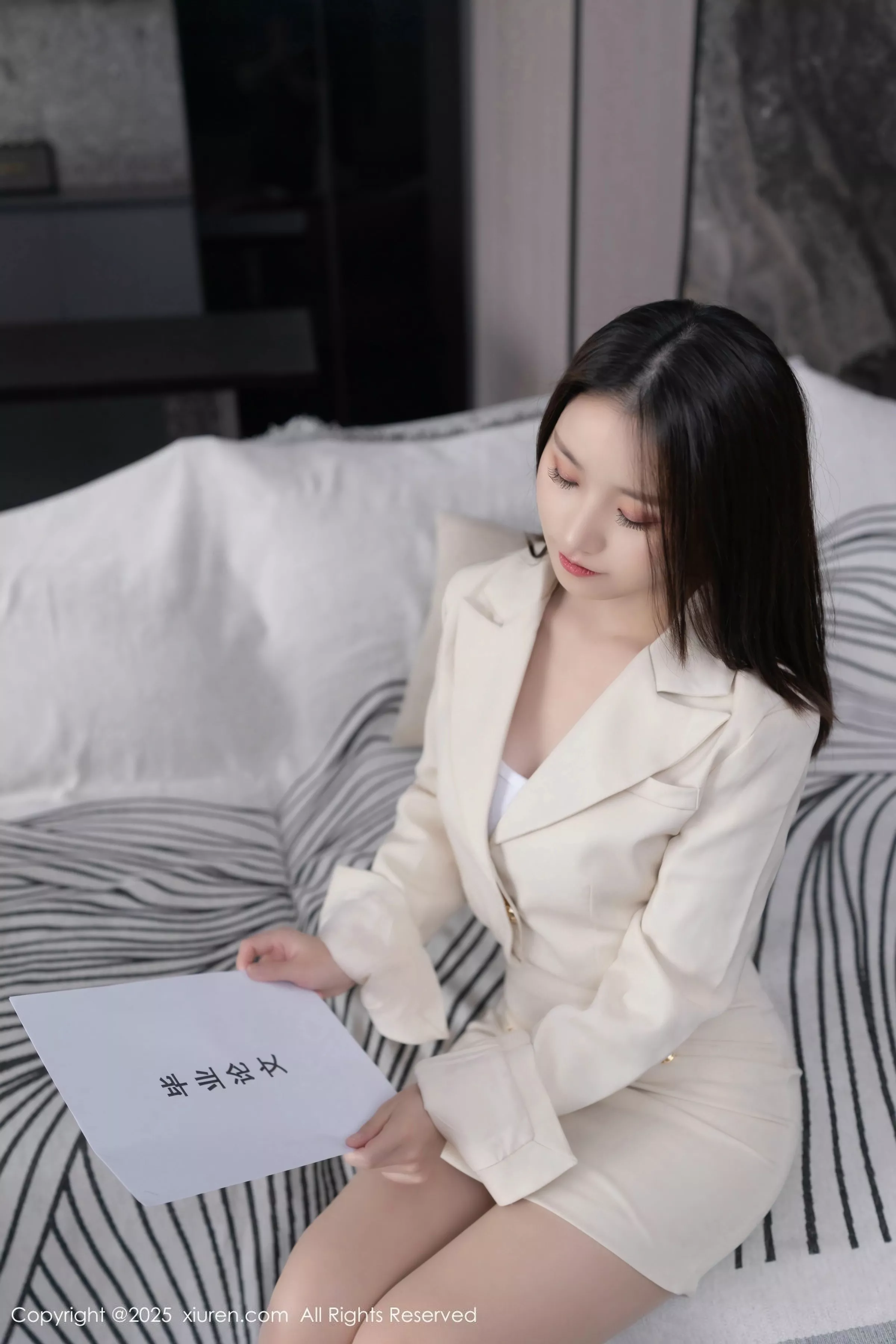 Xgyw.Org_[XiuRen秀人网]No.10428_模特杏子Yada性感浅色短裙露超薄肉丝秀曼妙身姿迷人诱惑写真60P