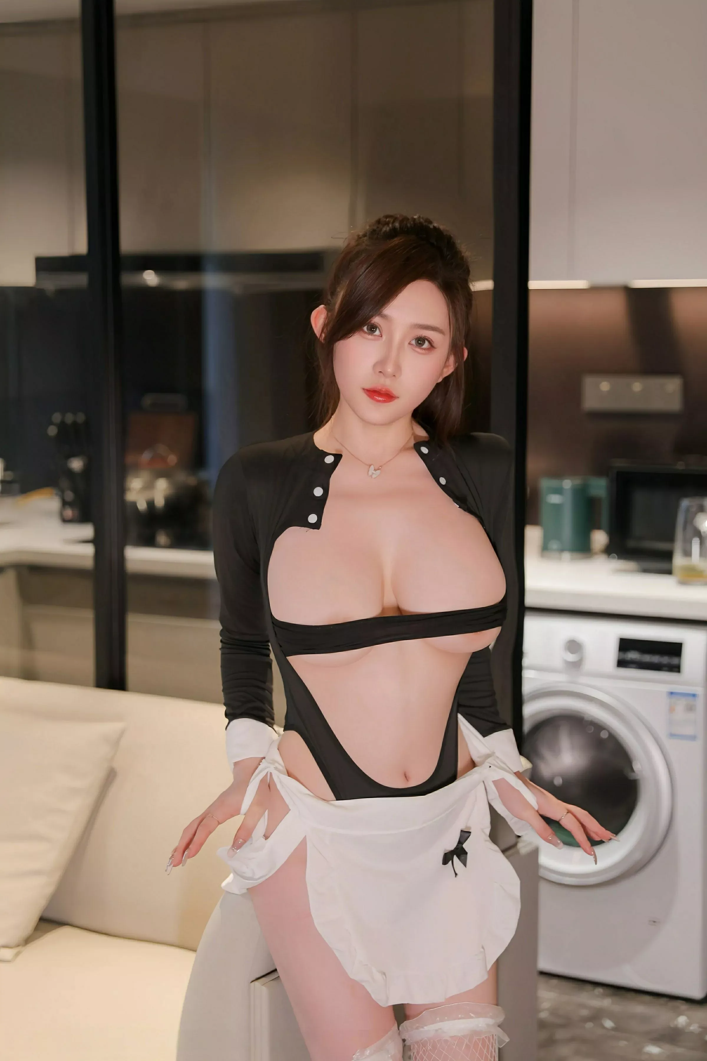 Xgyw.Org_[XiuRen秀人网]No.10478_模特奶油猫呀私房性感黑白女仆装配白丝网袜秀丰腴身材诱惑写真72P