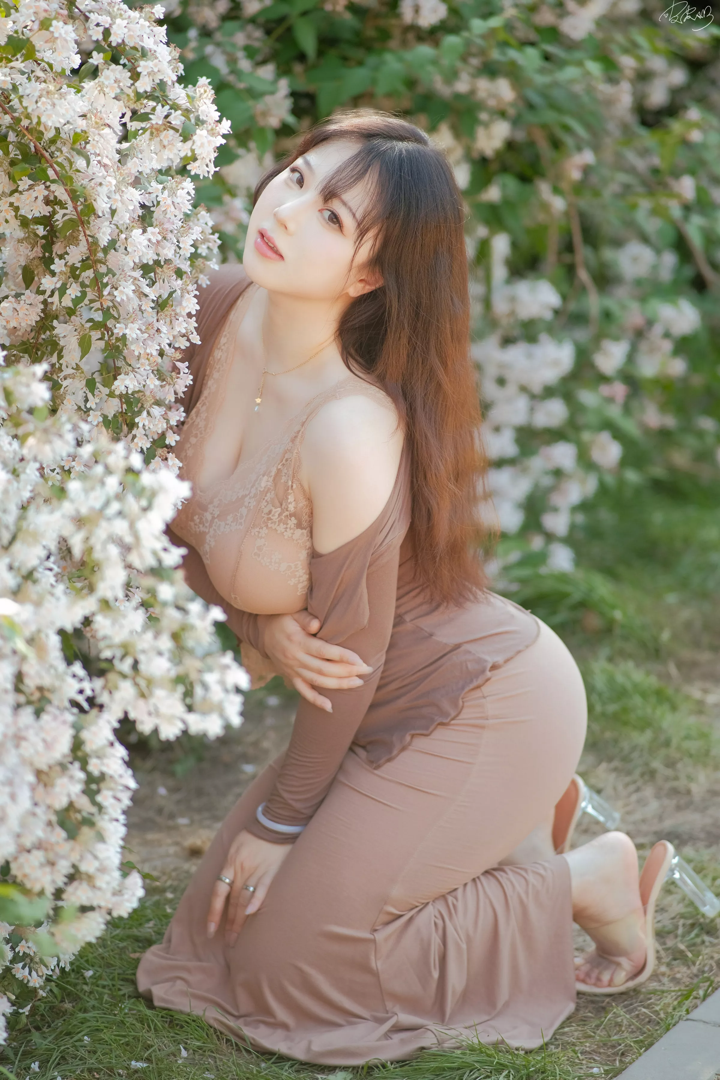 Xgyw.Org_网络美女皮皮奶可可爱了啦猥实人妻主题户外性感套装露浅色蕾丝内衣秀丰满身材诱惑写真54P