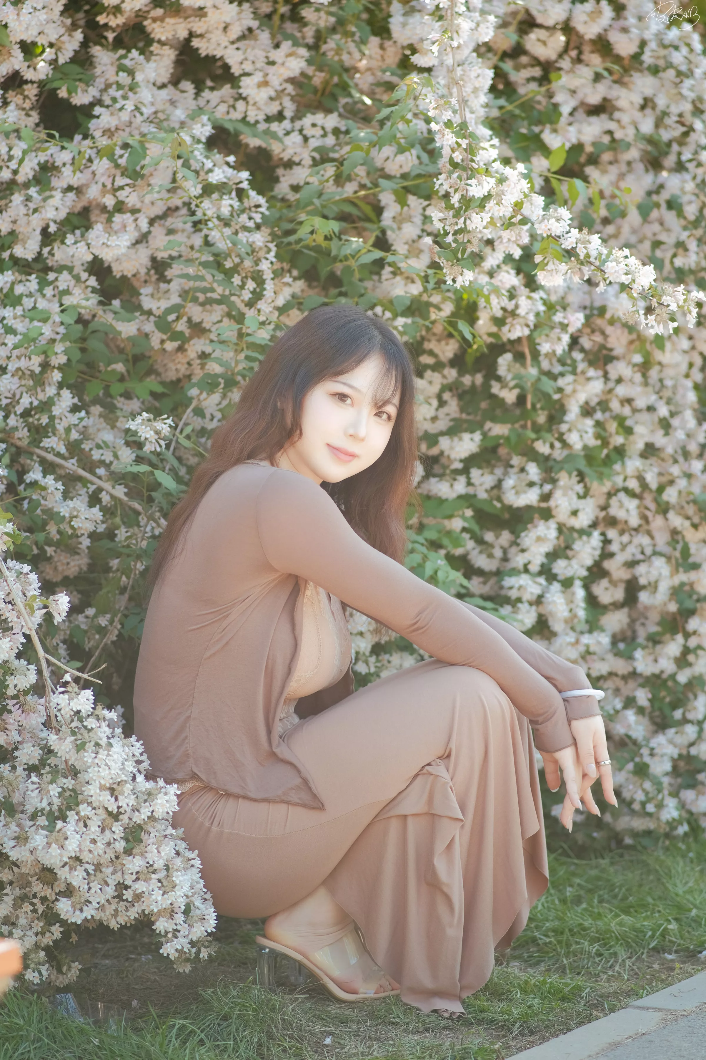Xgyw.Org_网络美女皮皮奶可可爱了啦猥实人妻主题户外性感套装露浅色蕾丝内衣秀丰满身材诱惑写真54P