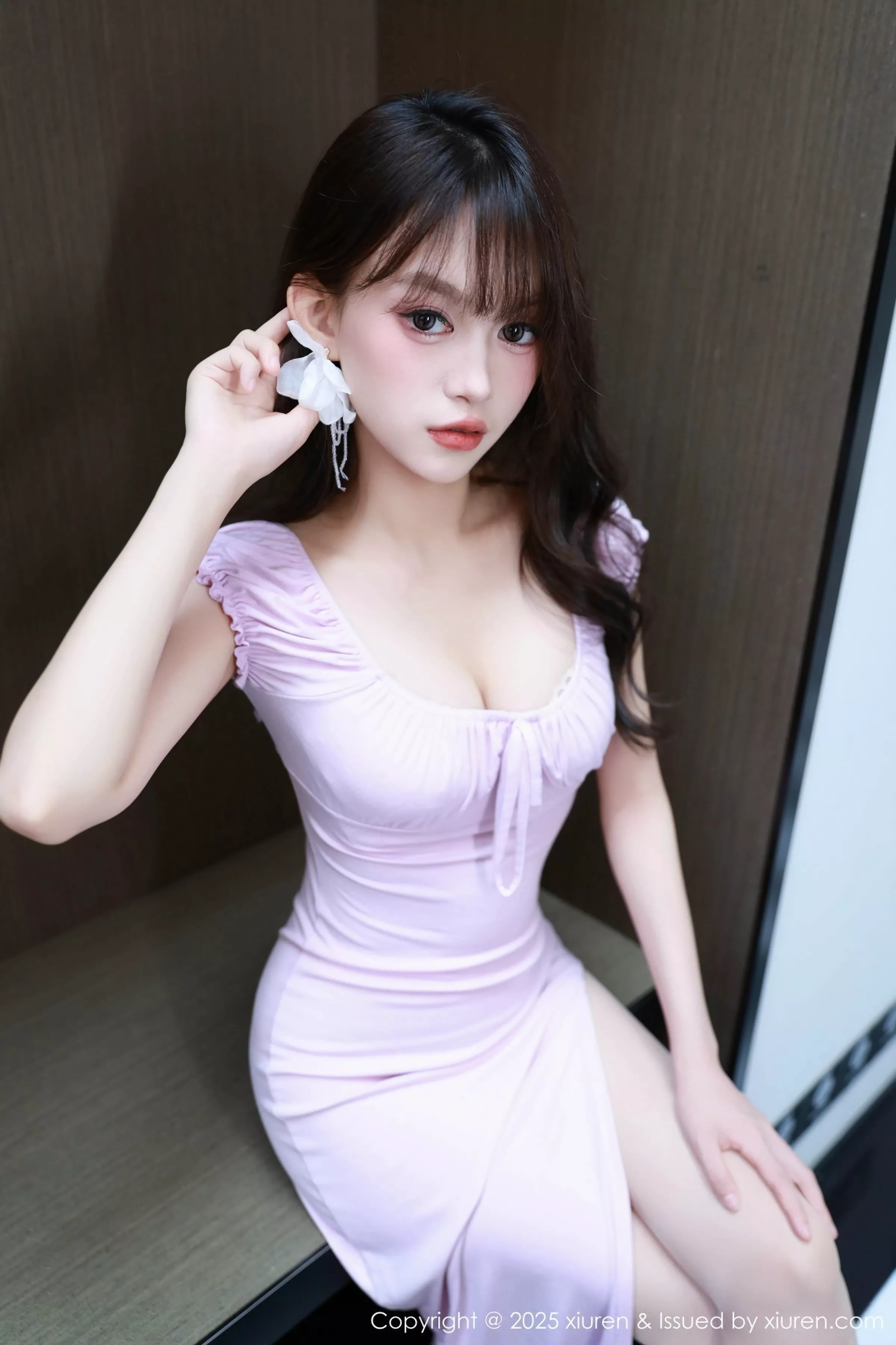Xgyw.Org_[XiuRen秀人网]No.10532_模特糯咪性感紫色连衣长裙配超薄无内肉丝秀曼妙身材诱惑写真79P