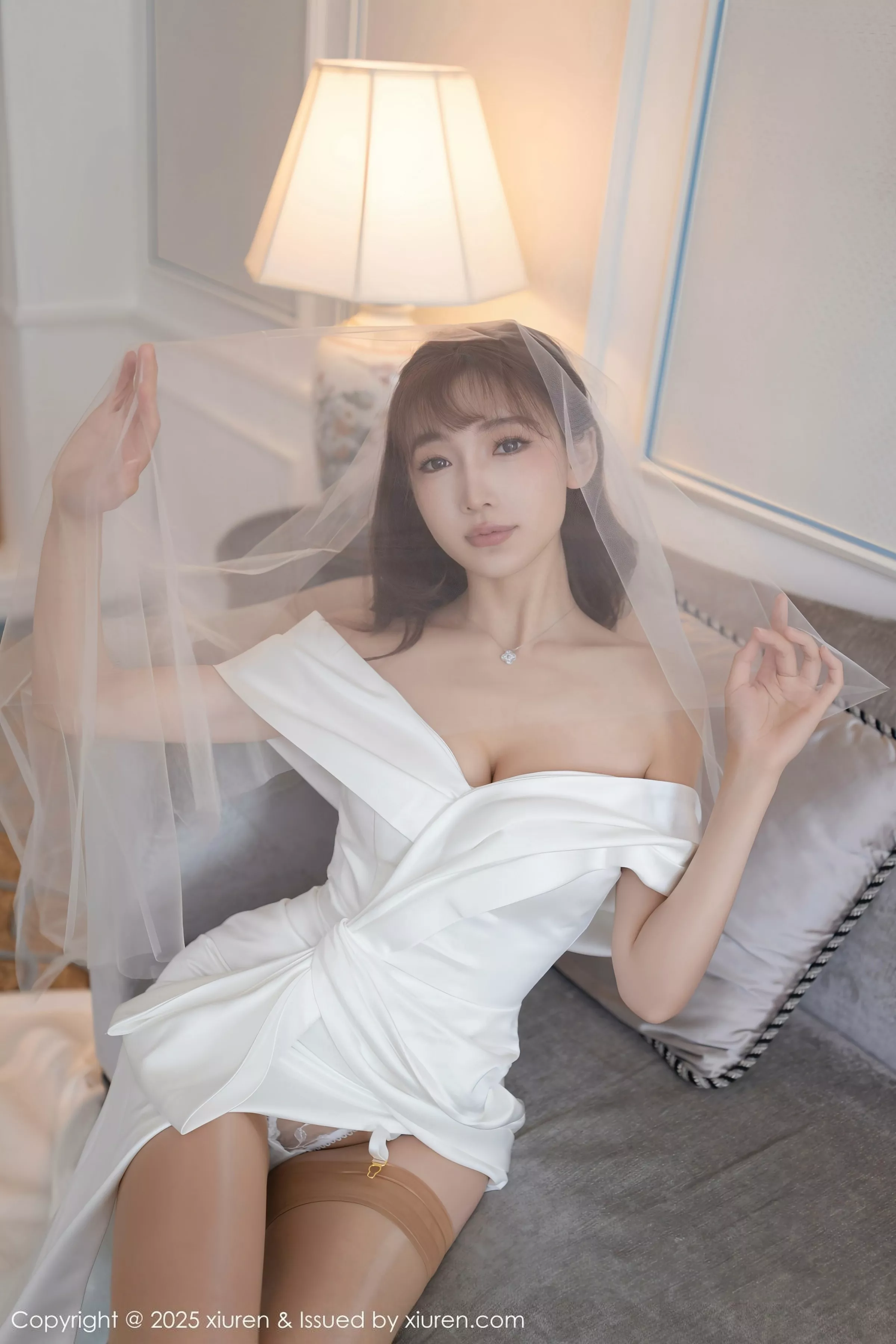 Xgyw.Org_[XiuRen秀人网]No.10535_模特陆萱萱性感白色蕾丝情趣婚纱配肉丝吊袜秀柔美身姿诱惑写真80P