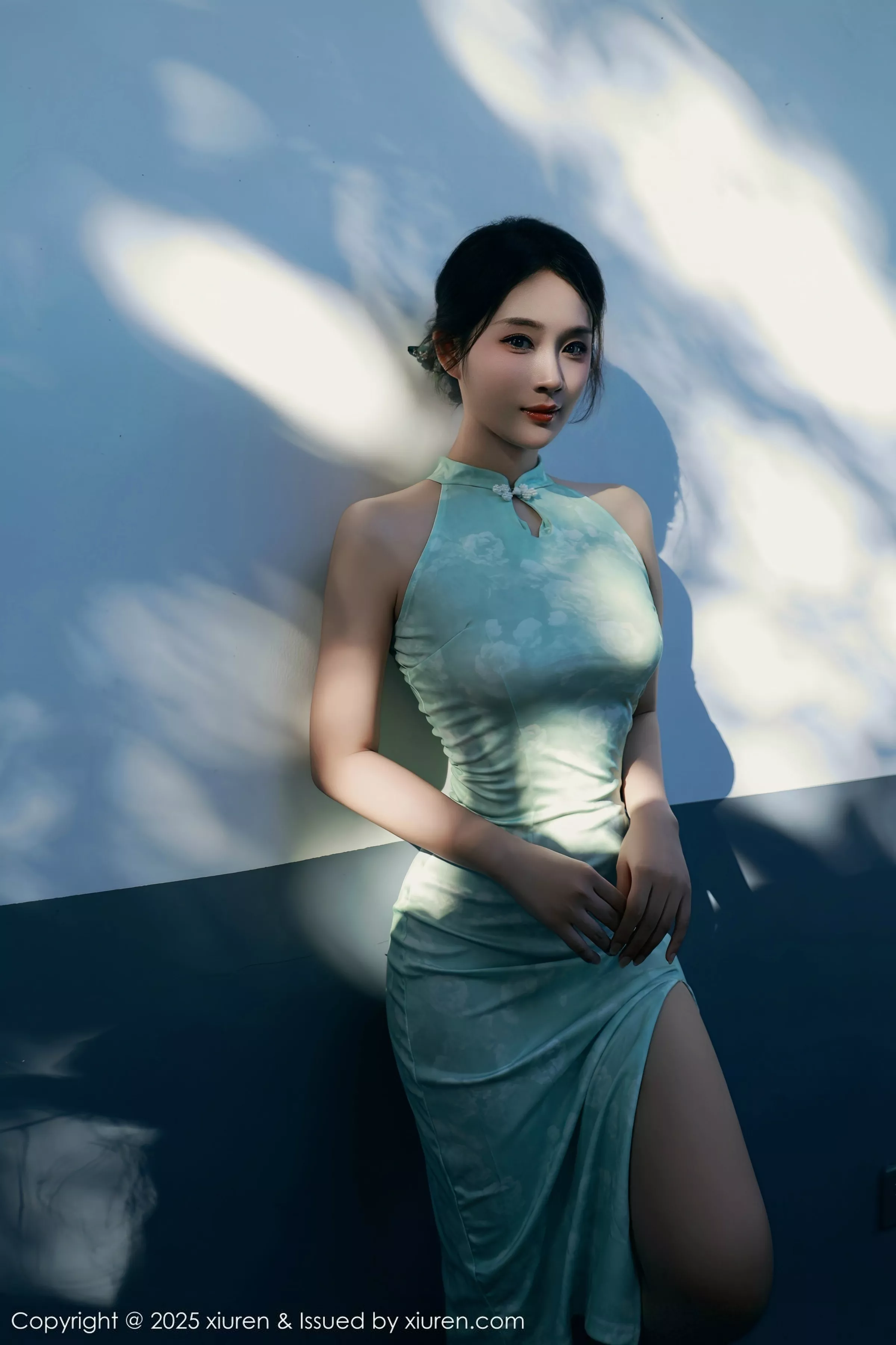 Xgyw.Org_[XiuRen秀人网]No.10538_模特南乔性感浅绿色旗袍服饰配超薄无内肉丝秀完美身材诱惑写真84P