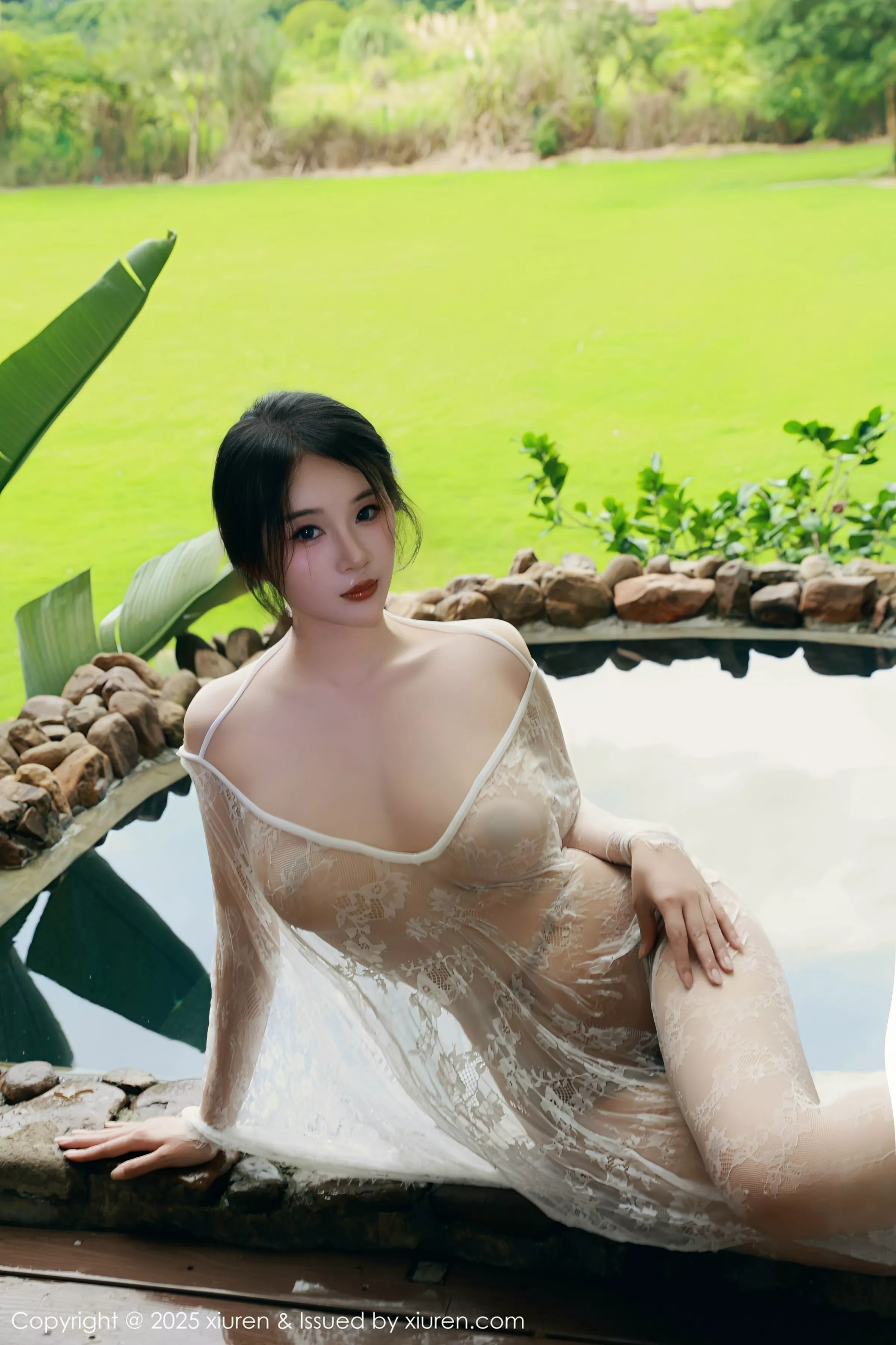 Xgyw.Org_[XiuRen秀人网]No.10538_模特南乔性感浅绿色旗袍服饰配超薄无内肉丝秀完美身材诱惑写真84P