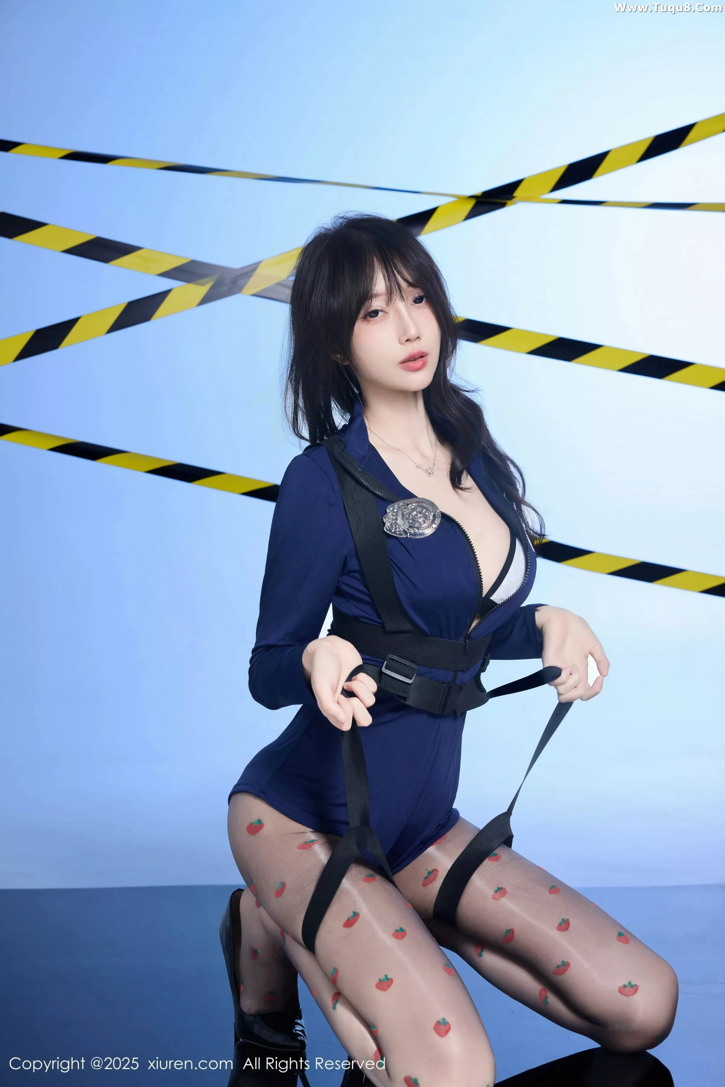Xgyw.Org_[XiuRen秀人网]No.10544_模特玥儿玥er性感制服配草莓黑丝+胶带裹身秀曼妙身姿诱惑写真68P