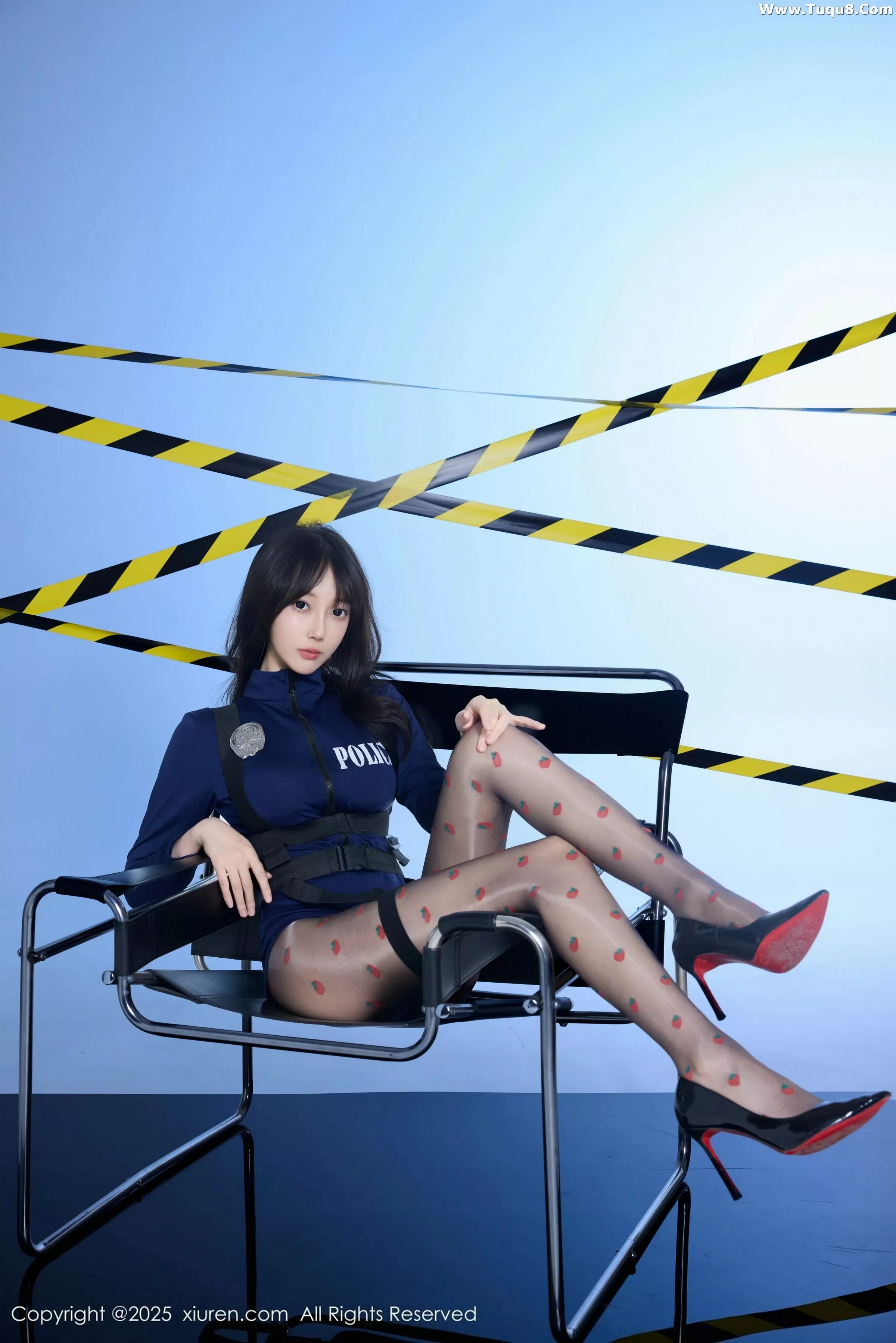 Xgyw.Org_[XiuRen秀人网]No.10544_模特玥儿玥er性感制服配草莓黑丝+胶带裹身秀曼妙身姿诱惑写真68P