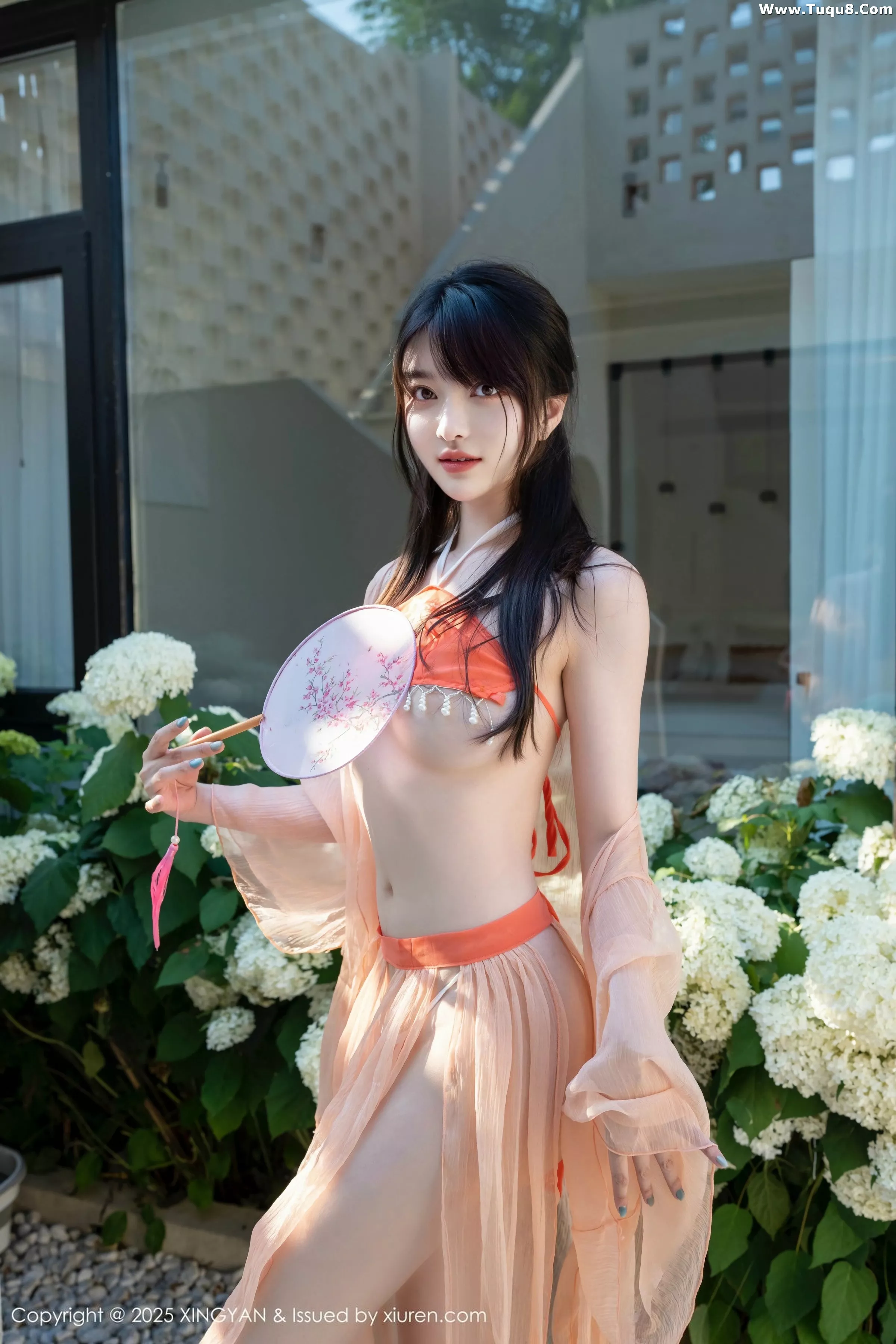 Xgyw.Org_[XINGYAN星颜社]VOL.369_模特白露lulu性感粉色情趣肚兜服饰秀曼妙身姿惹火诱惑写真68P