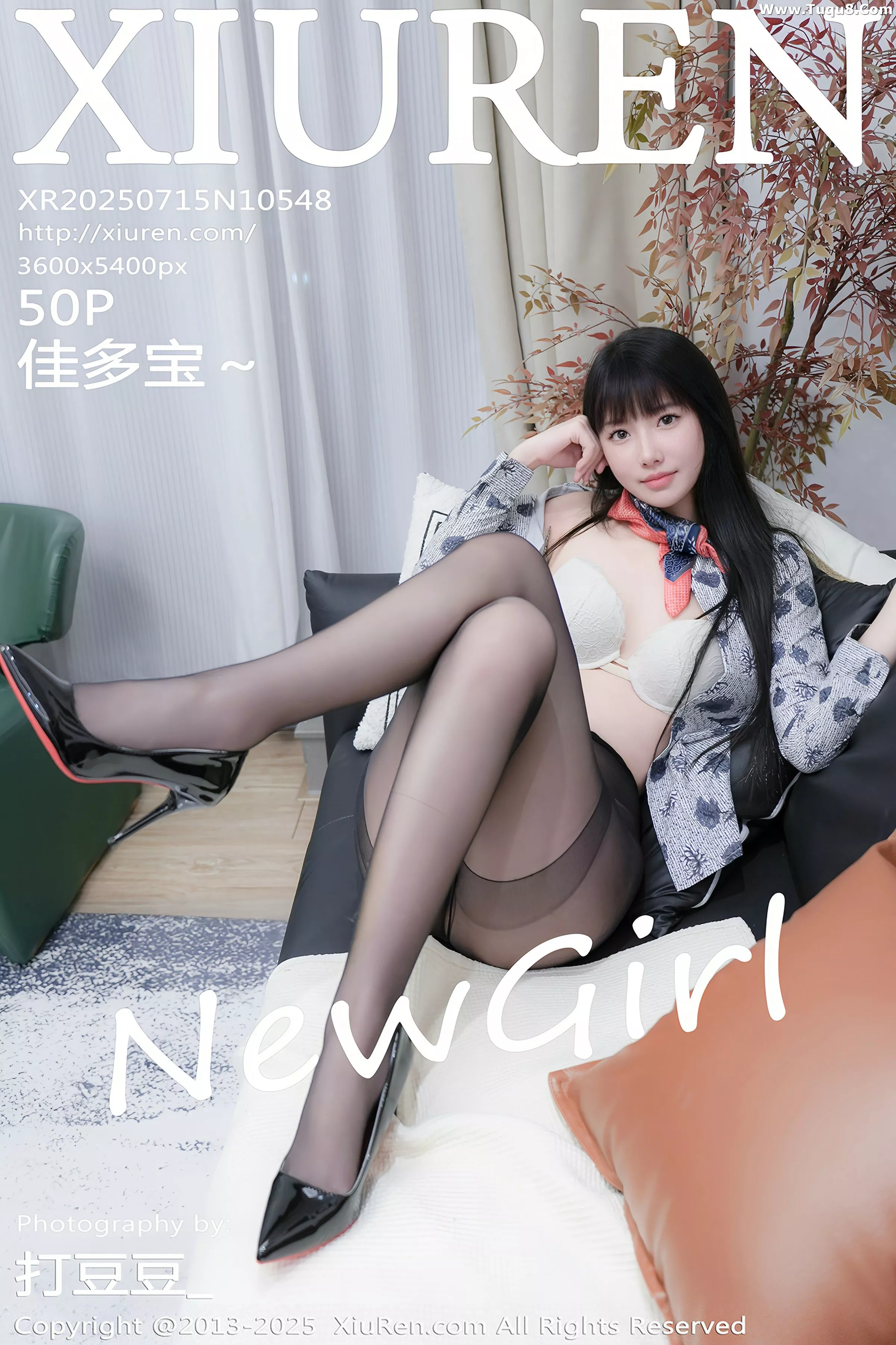 Xgyw.Org_[XiuRen秀人网]No.10548_新人模特佳多宝～性感黑色短裙配超薄黑丝秀曼妙身姿诱惑写真50P
