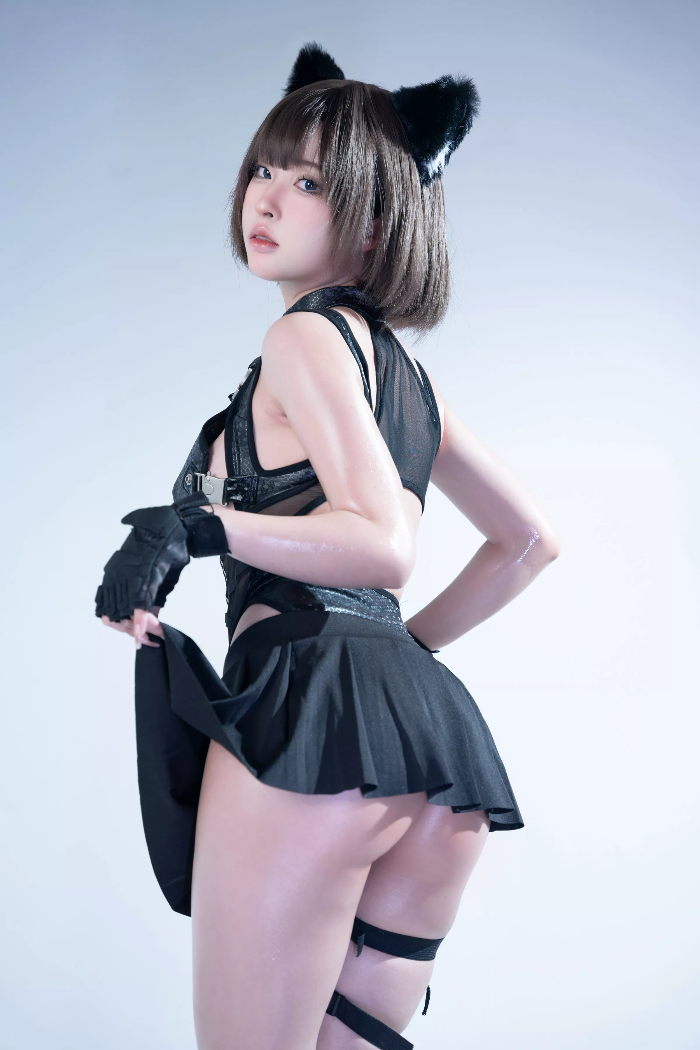Xgyw.Org_Cos小姐姐幼爱youmeko喵武主题私房性感黑色情趣服饰配黑色丝袜秀翘臀美腿诱惑写真75P