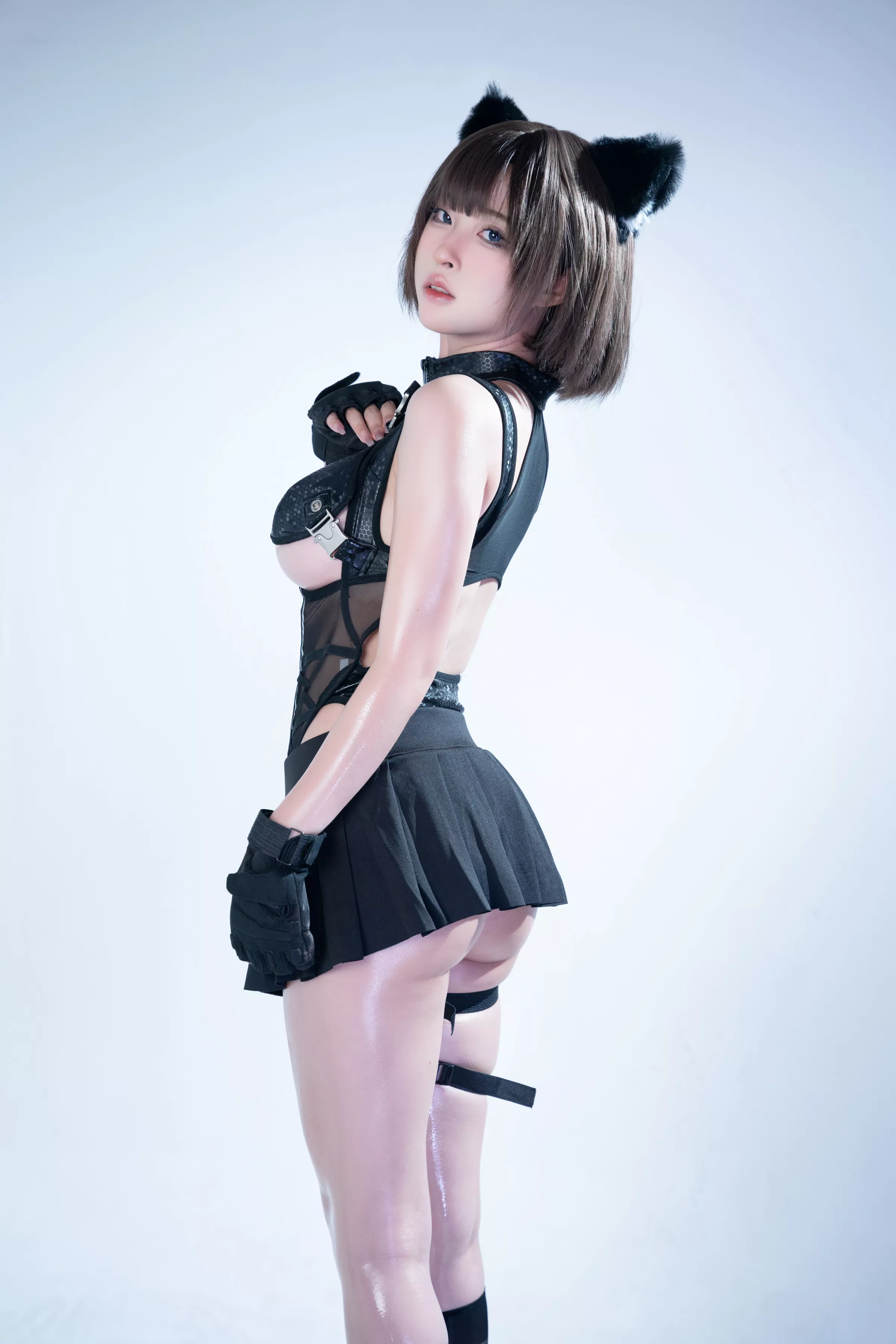 Xgyw.Org_Cos小姐姐幼爱youmeko喵武主题私房性感黑色情趣服饰配黑色丝袜秀翘臀美腿诱惑写真75P