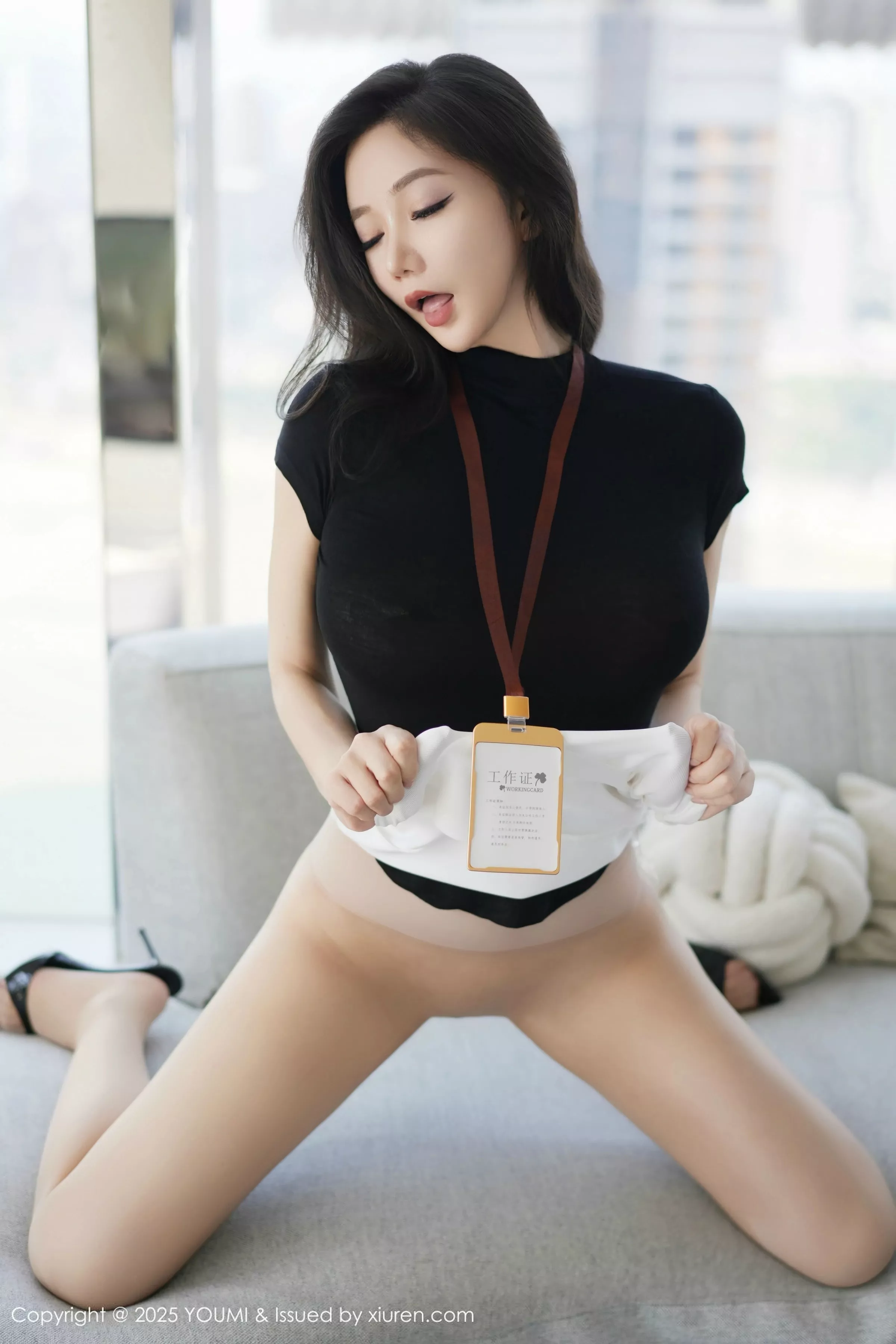 Xgyw.Org_[YouMi尤蜜荟]Vol.1144_女神心妍小公主性感黑色OL服饰配超薄肉丝秀丰腴身材诱惑写真78P