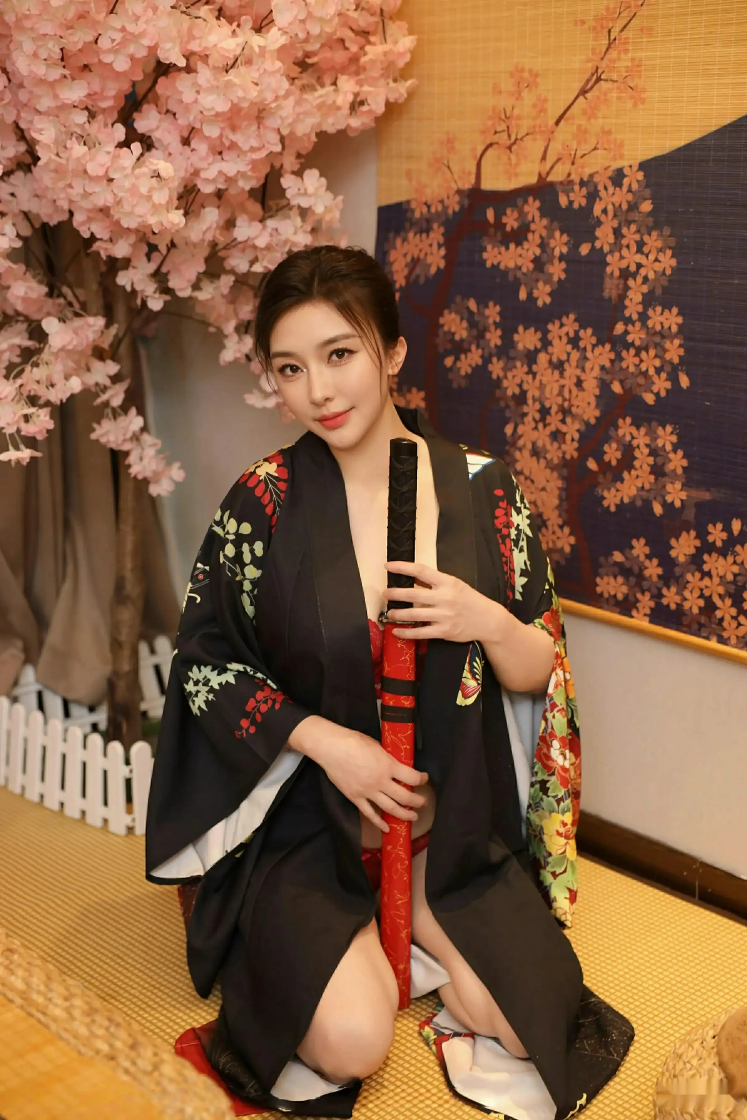 Xgyw.Org_[XiuRen秀人网]No.10627_模特苏一诺性感日系黑色服饰露红色内衣秀曼妙身材迷人诱惑写真80P