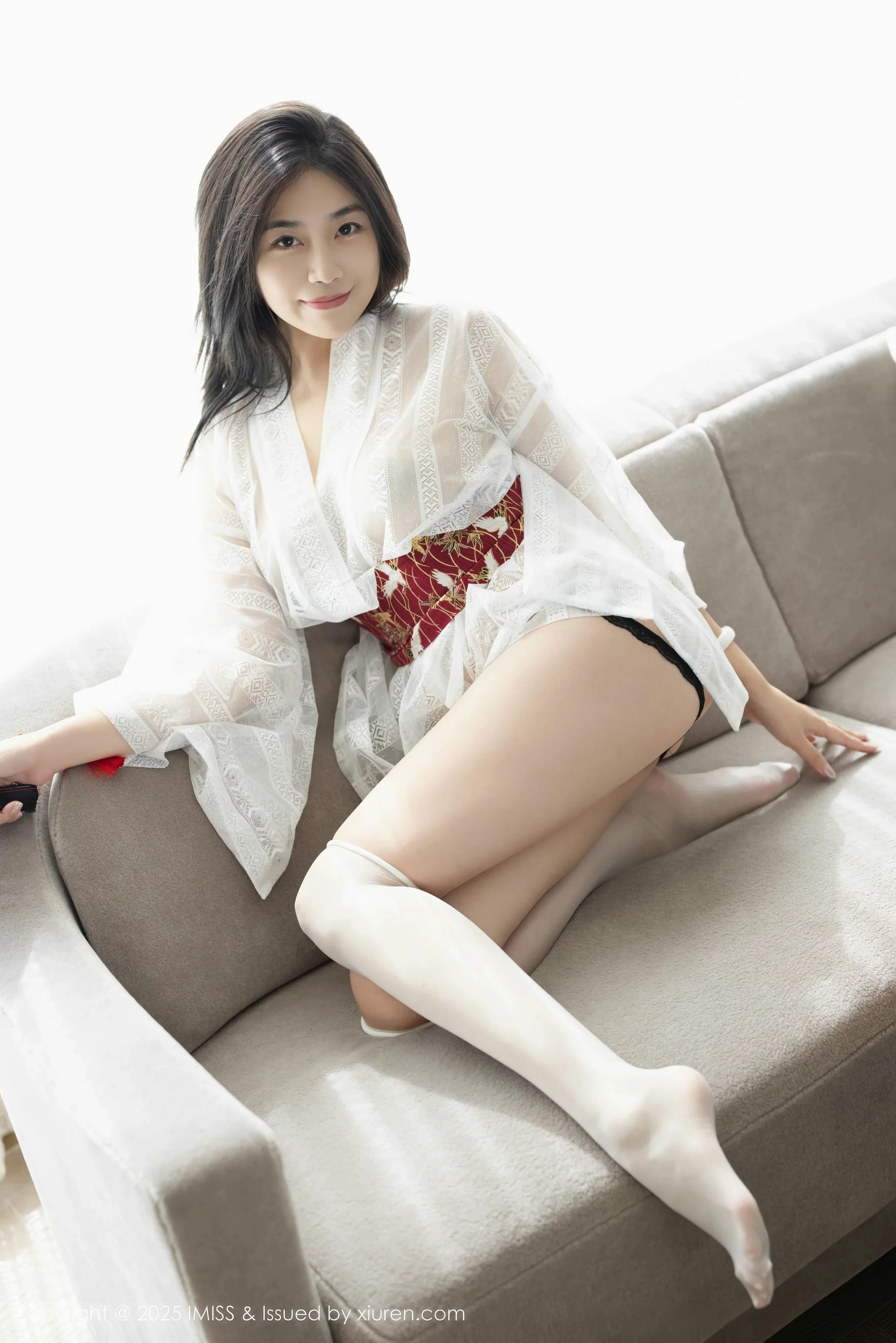 Xgyw.Org_[IMISS爱蜜社]Vol.798_女神许诺Sabrina性感轻透上衣配白色丝袜秀完美身材诱惑写真59P