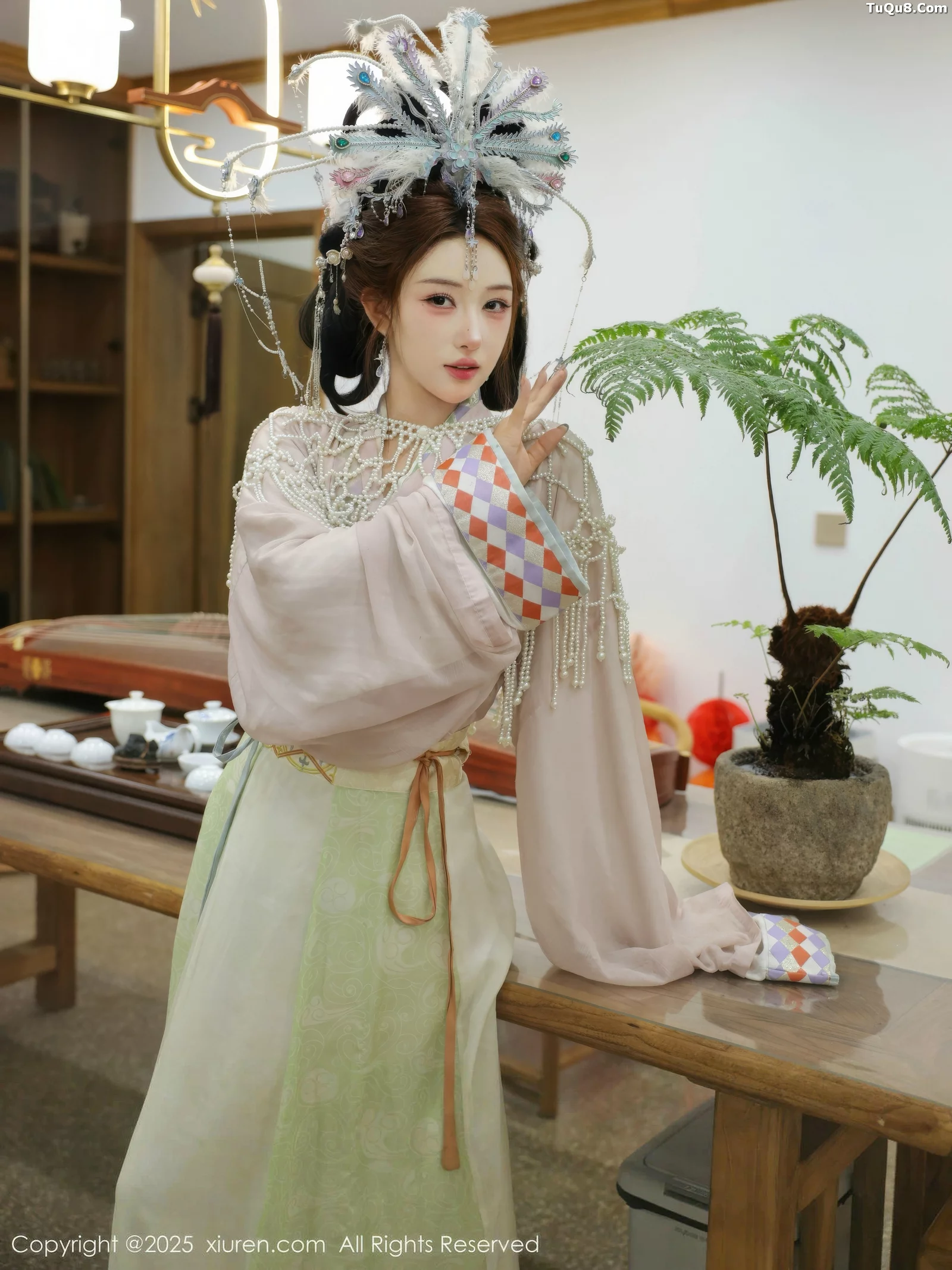 Xgyw.Org_[XiuRen秀人网]No.10736_模特金允希Yuki性感浅色古装薄纱服饰秀丰腴身材迷人诱惑写真80P