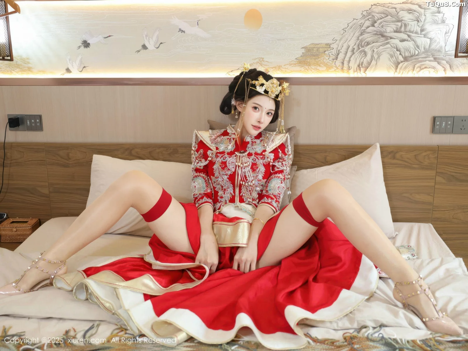Xgyw.Org_[XiuRen秀人网]No.10742_模特梨霜儿性感红色新娘服饰配肉色丝袜秀丰腴身材迷人诱惑写真84P