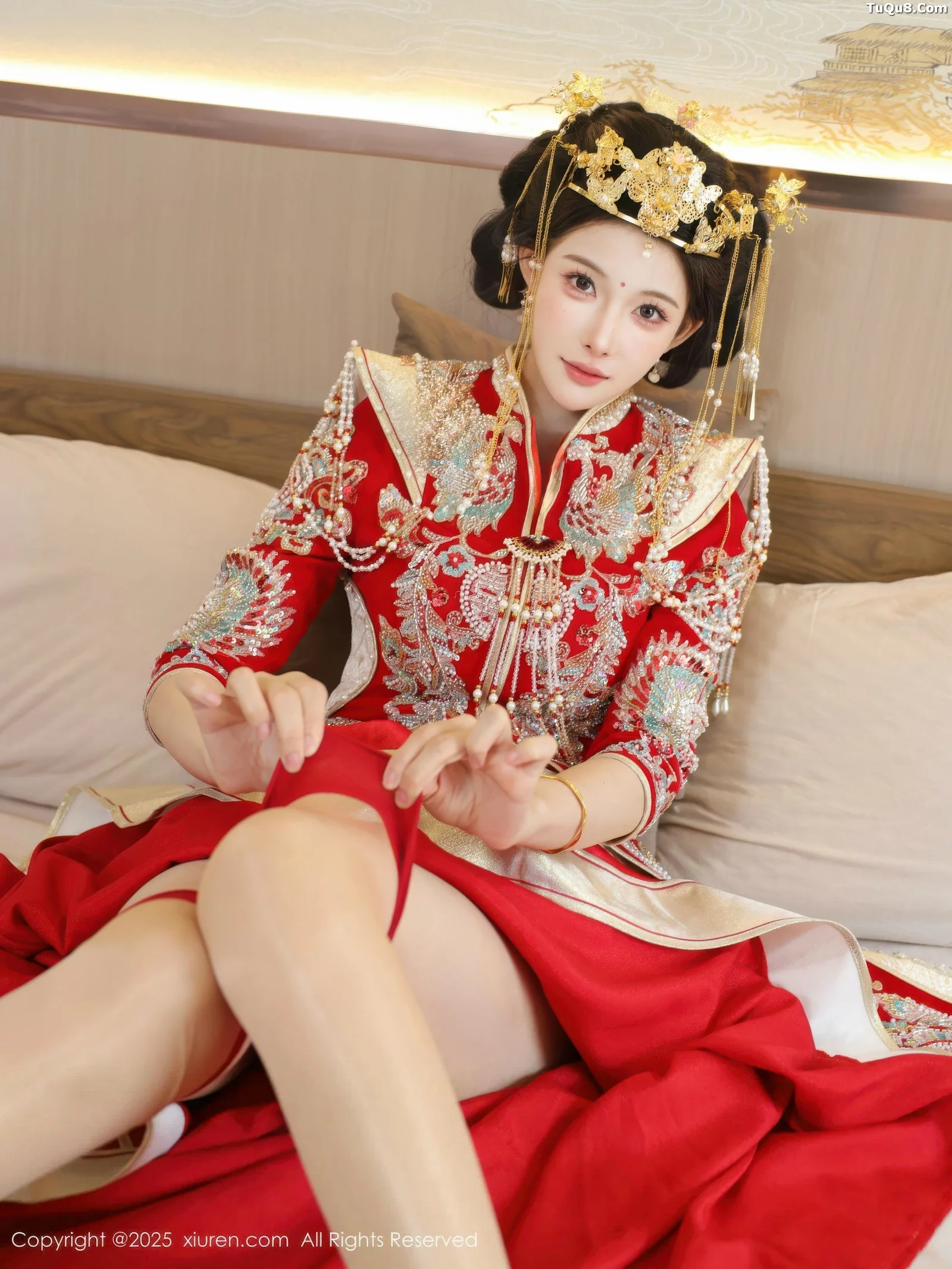 Xgyw.Org_[XiuRen秀人网]No.10742_模特梨霜儿性感红色新娘服饰配肉色丝袜秀丰腴身材迷人诱惑写真84P