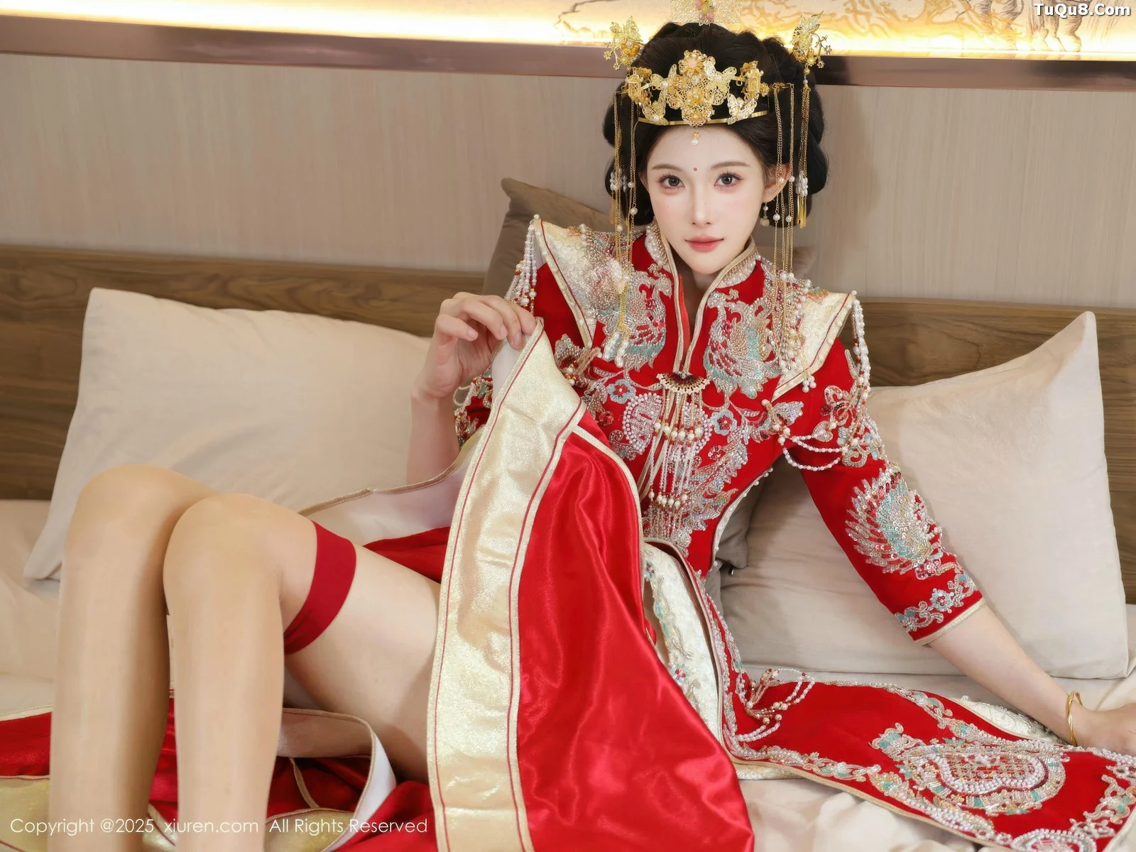 Xgyw.Org_[XiuRen秀人网]No.10742_模特梨霜儿性感红色新娘服饰配肉色丝袜秀丰腴身材迷人诱惑写真84P
