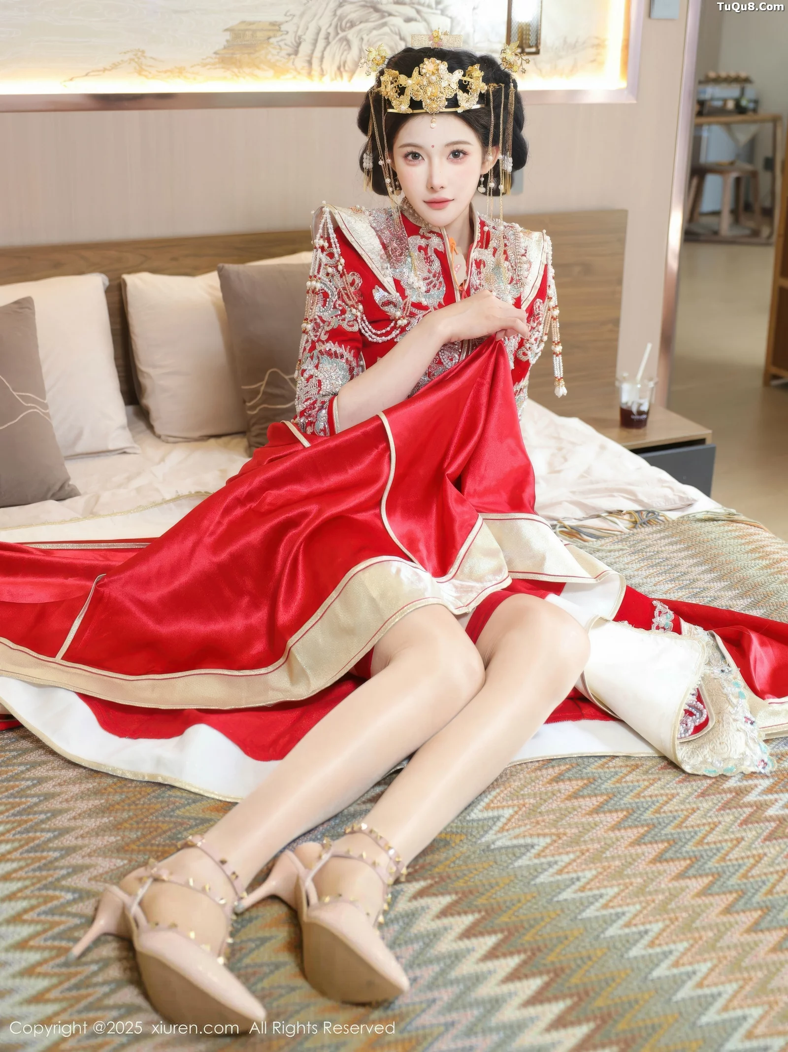 Xgyw.Org_[XiuRen秀人网]No.10742_模特梨霜儿性感红色新娘服饰配肉色丝袜秀丰腴身材迷人诱惑写真84P