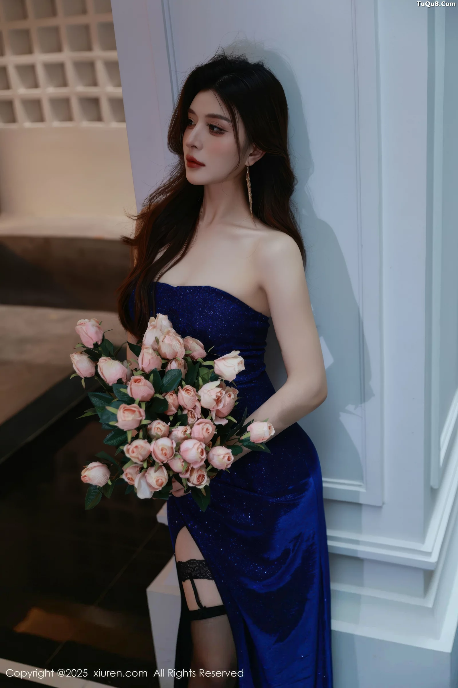 Xgyw.Org_[XiuRen秀人网]No.10740_模特阿依莎性感蓝色连衣裙露蓝色内衣配黑丝袜秀曼妙身材诱惑写真71P