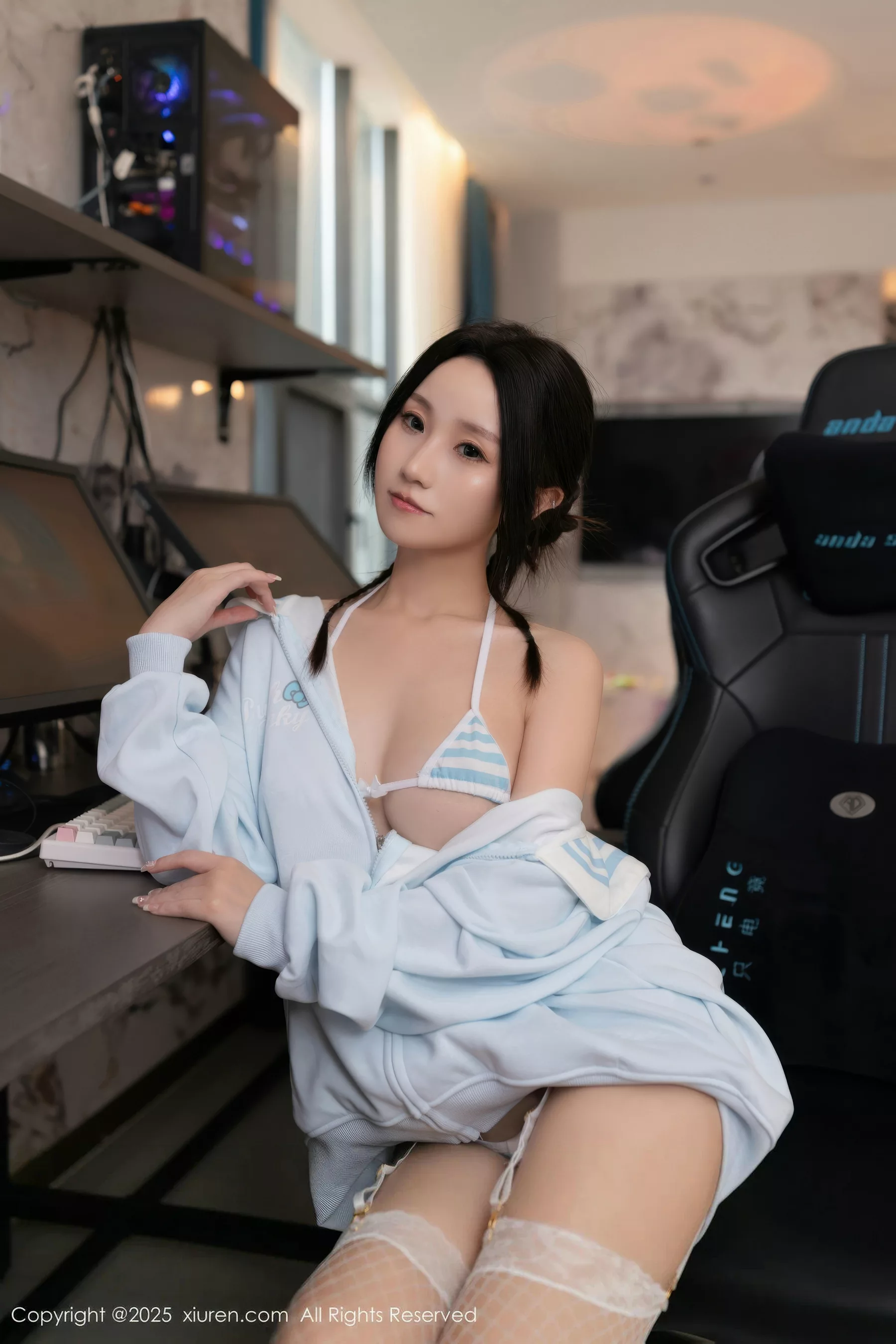 Xgyw.Org_[XiuRen秀人网]No.10778_模特杏子Yada性感蓝色三点式内衣配白丝网袜秀曼妙身姿诱惑写真72P