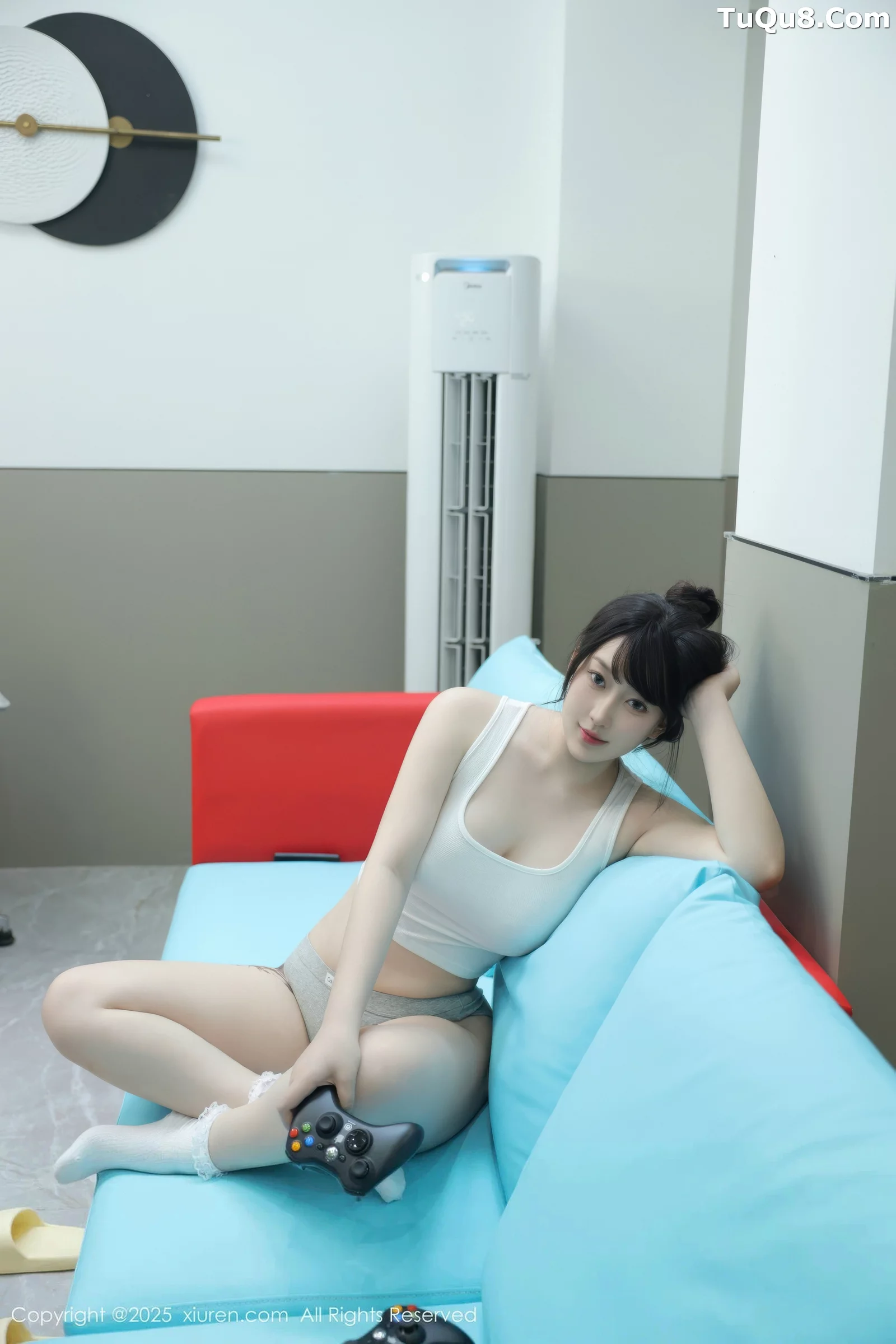 Xgyw.Org_[XiuRen秀人网]No.10676_模特李沁恩lrene性感白色居家上衣配灰色内衣秀丰腴身材诱惑写真70P